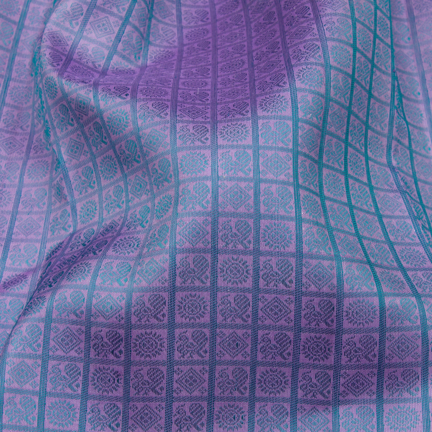 Kanakavalli Kanjivaram Silk Sari 23-110-HS001-14276 - Fabric View