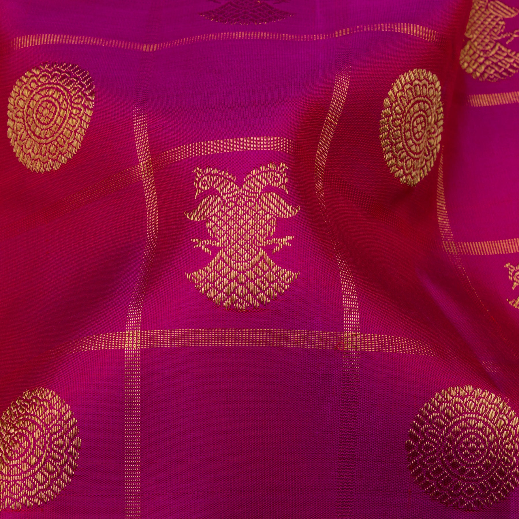 Kanakavalli Kanjivaram Silk Sari 23-110-HS001-14277 - Fabric View