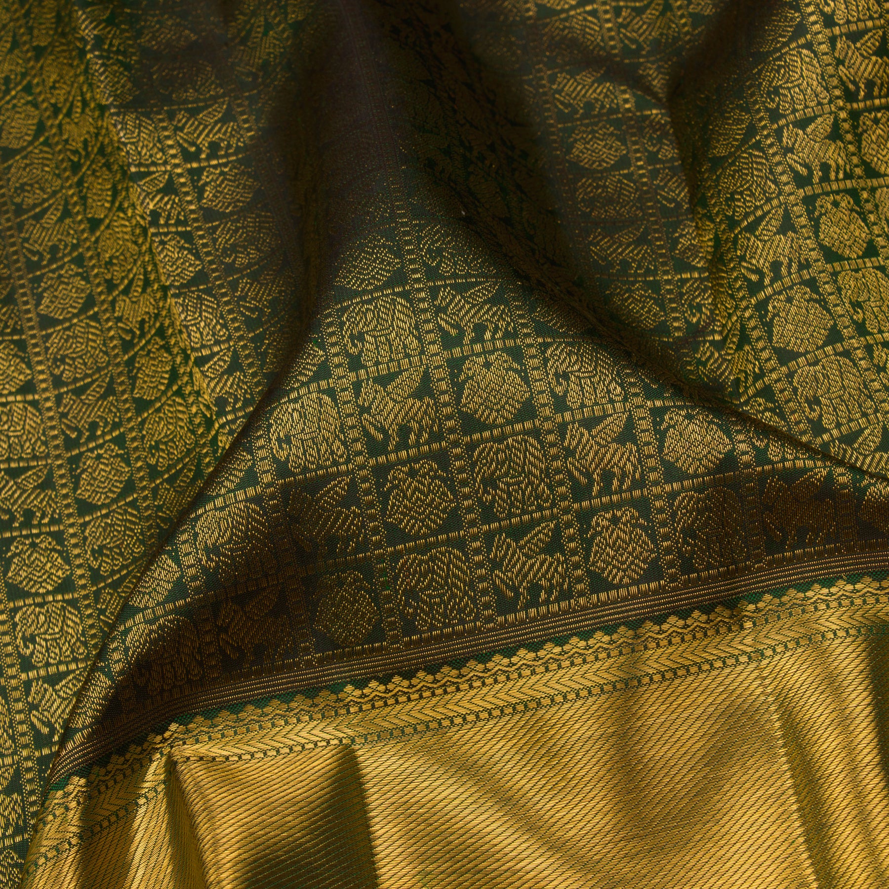 Kanakavalli Kanjivaram Silk Sari 23-110-HS001-14341 - Fabric View
