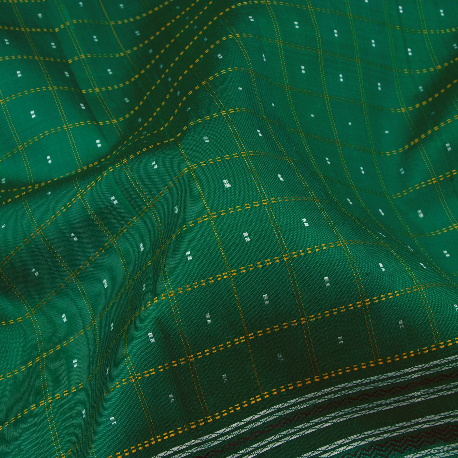Kanakavalli Kanjivaram Silk Sari 23-560-HS001-03284 - Fabric View