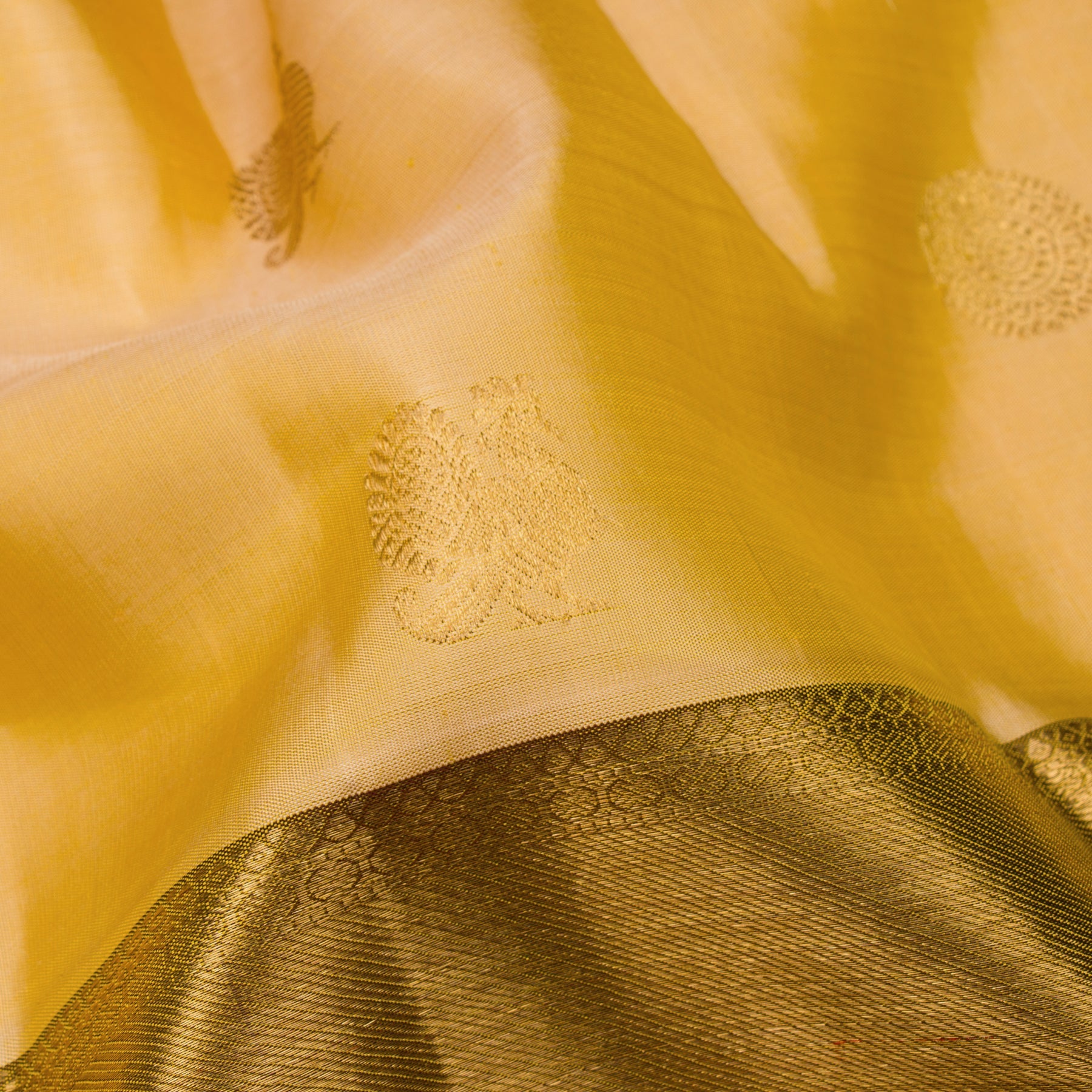 Kanakavalli Kanjivaram Silk Sari 23-595-HS001-00457 - Fabric View