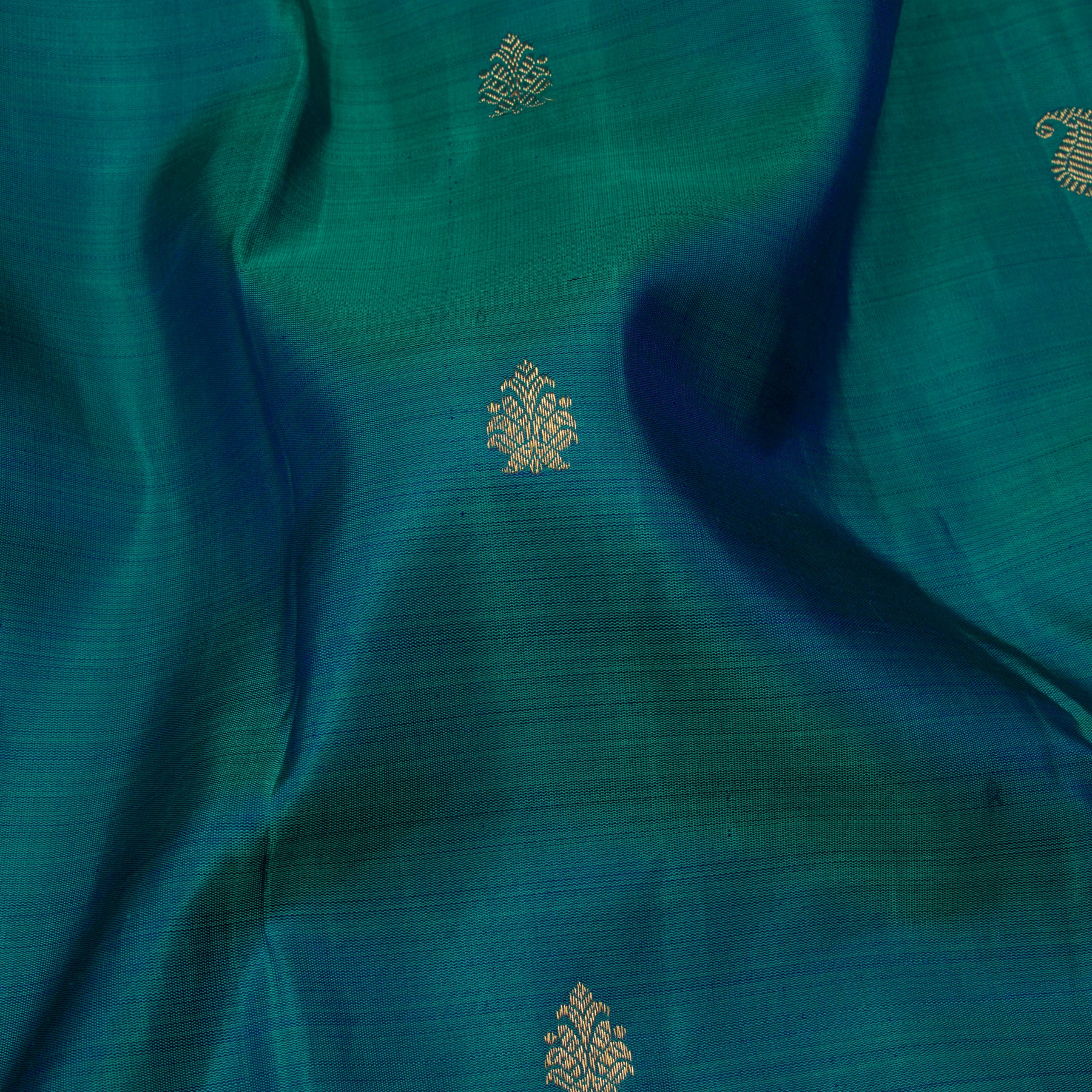 Kanakavalli Kanjivaram Silk Sari 23-595-HS001-12778 - Fabric View