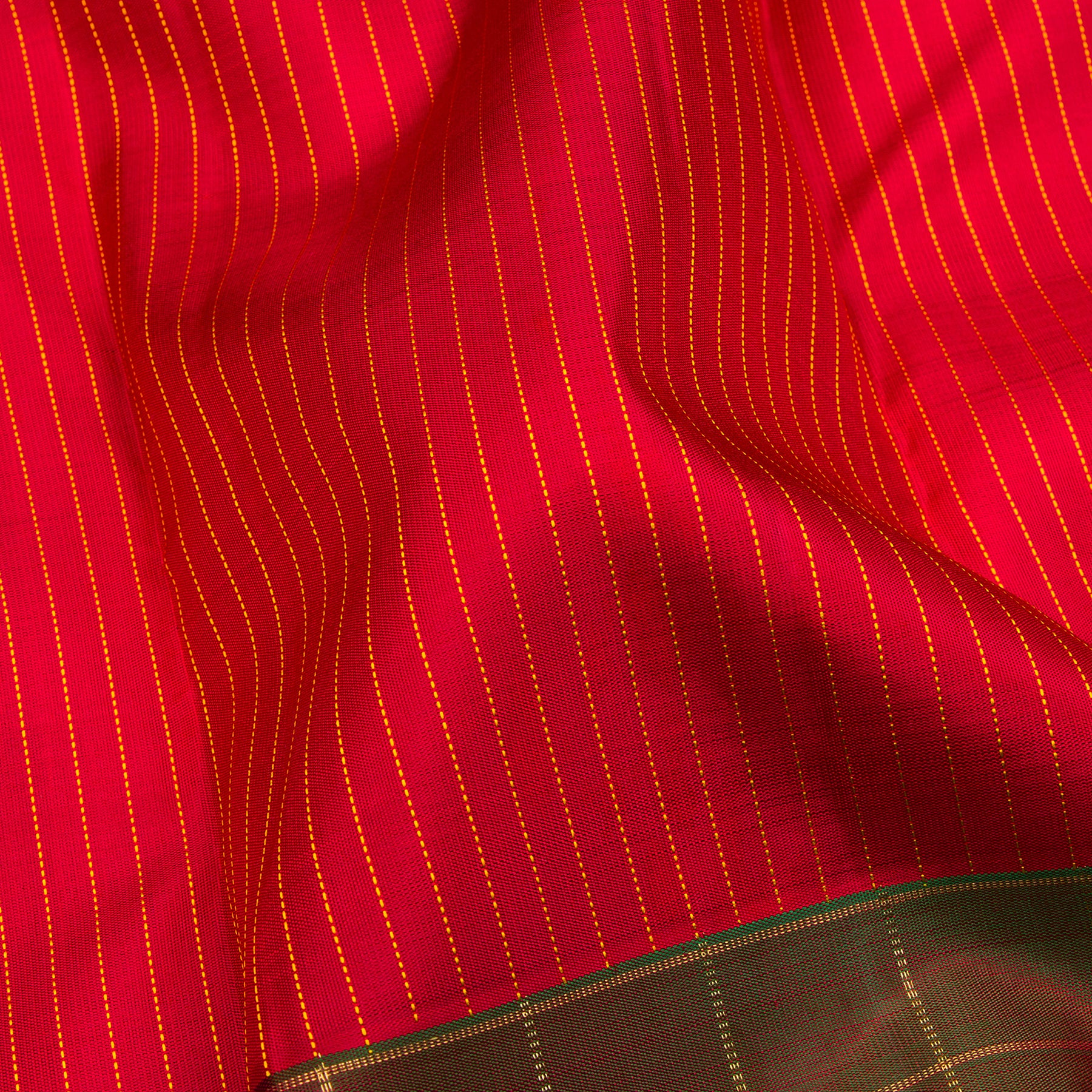 Kanakavalli Kanjivaram Silk Sari 23-599-HS001-04011 - Fabric View