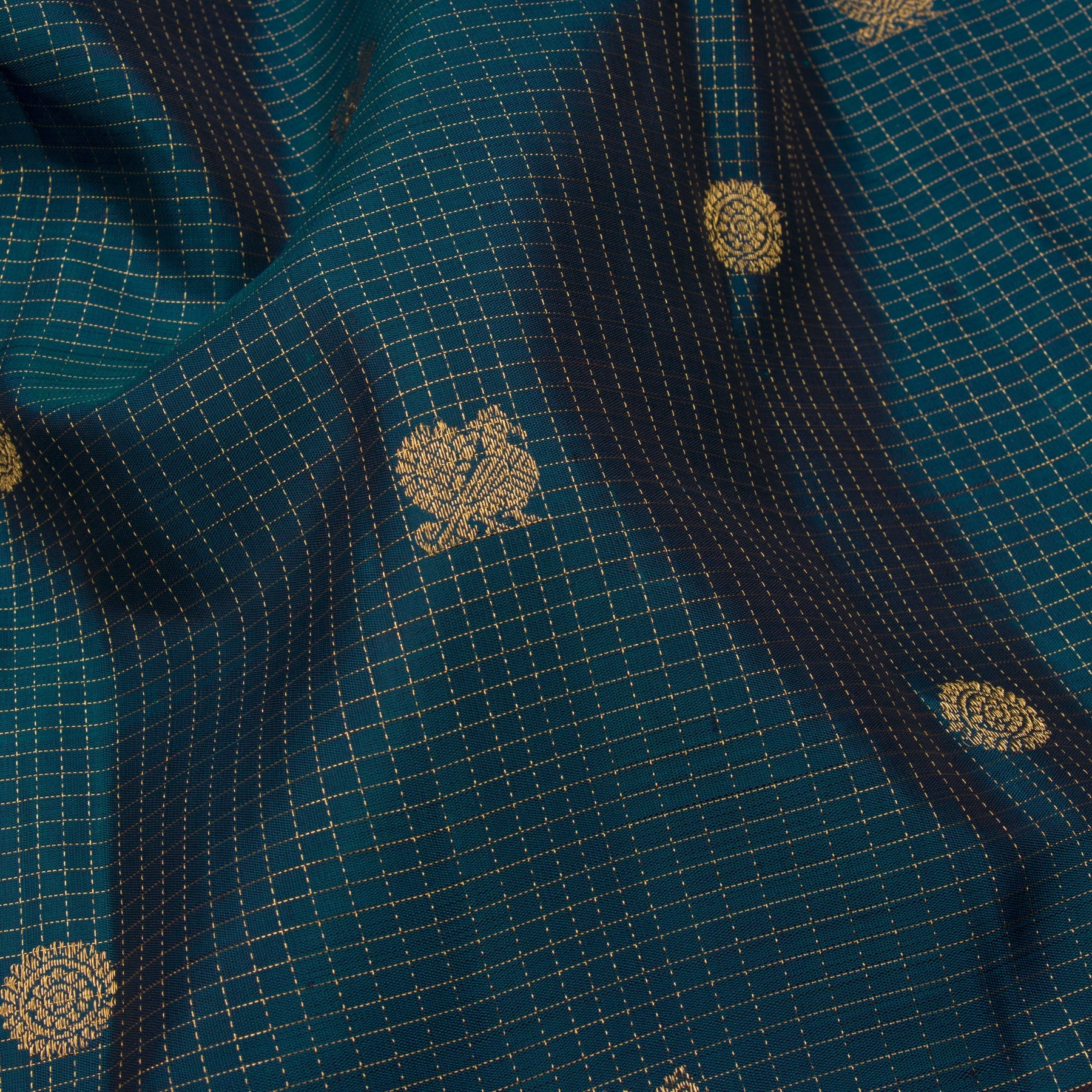 Kanakavalli Kanjivaram Silk Sari 23-599-HS001-05264 - Fabric View