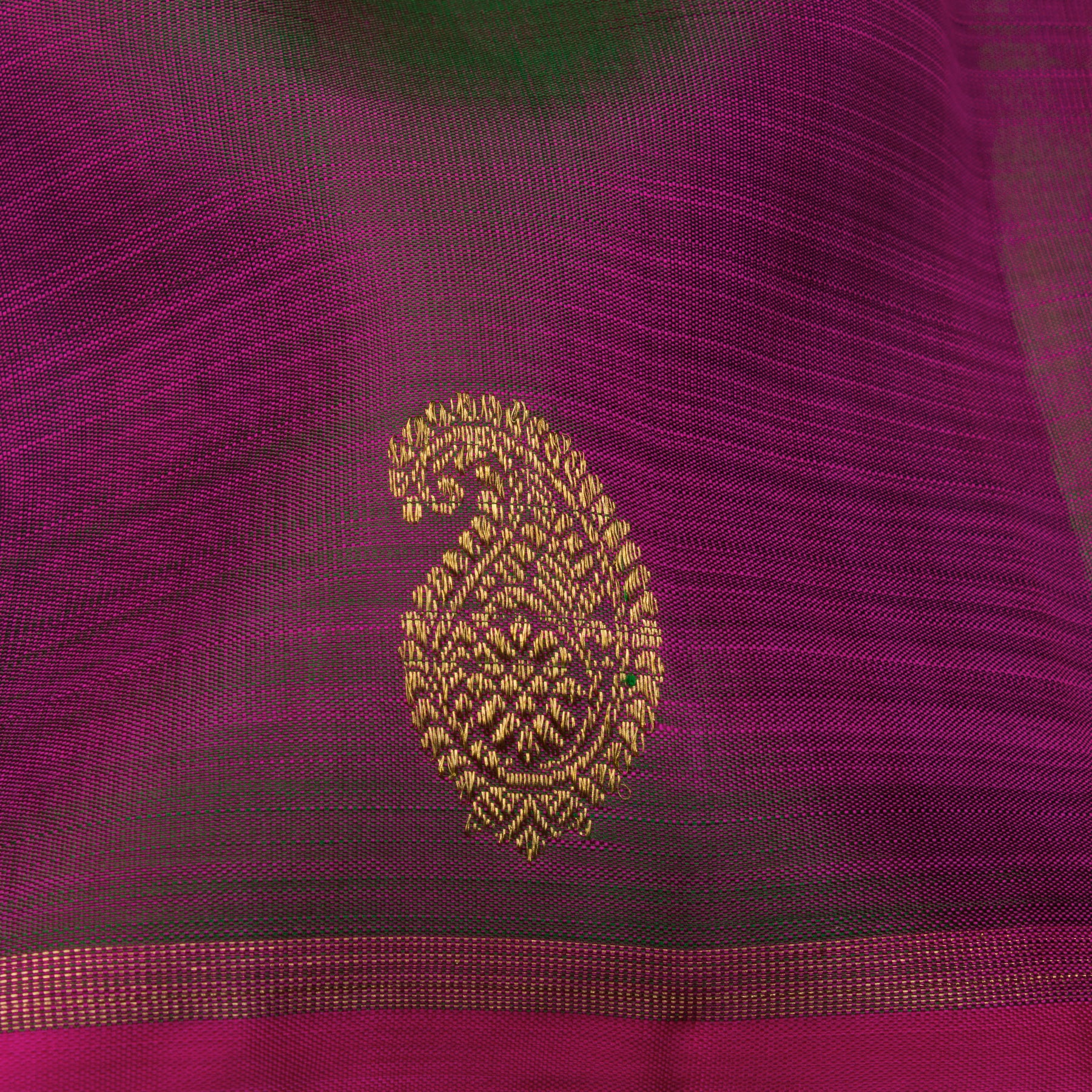  Kanakavalli Kanjivaram Silk Sari 23-599-HS001-08131 - Fabric View