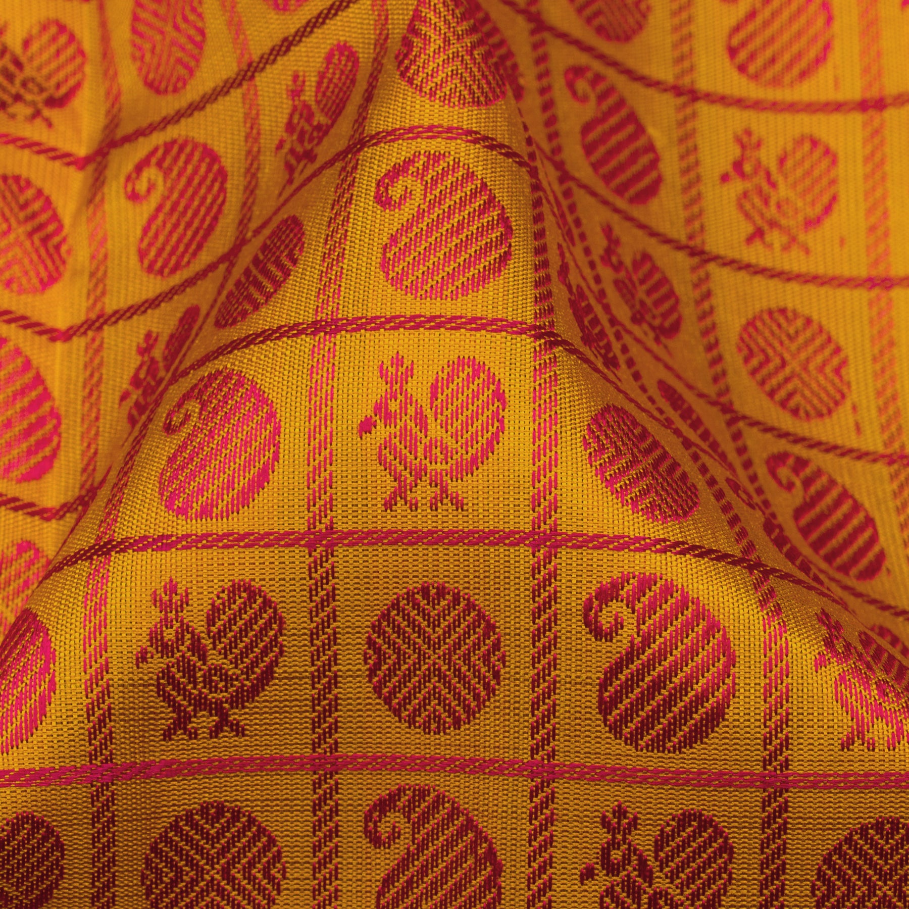 Kanakavalli Kanjivaram Silk Sari 23-599-HS001-09741 - Fabric View