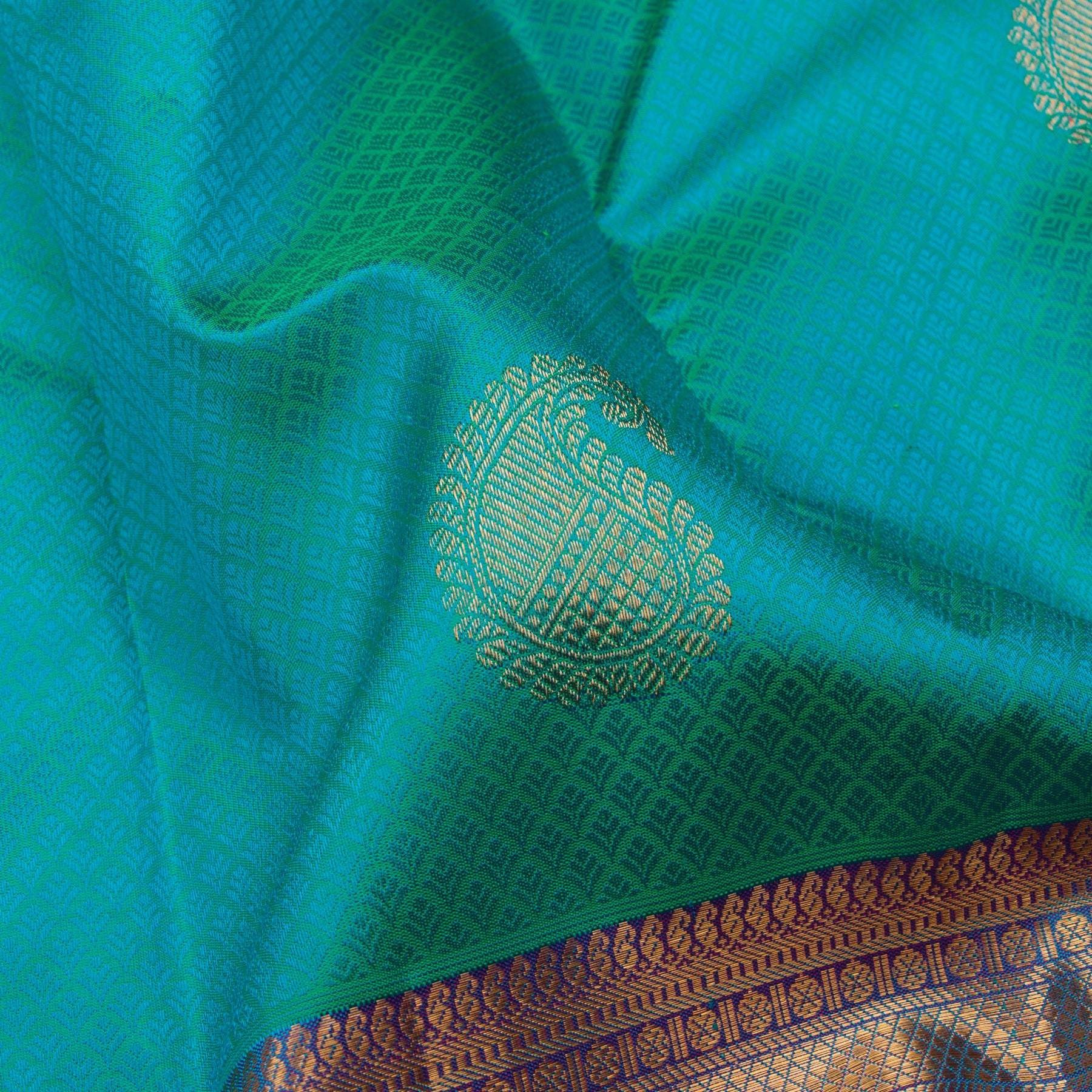 Kanakavalli Kanjivaram Silk Sari 23-599-HS001-11233 - Fabric View