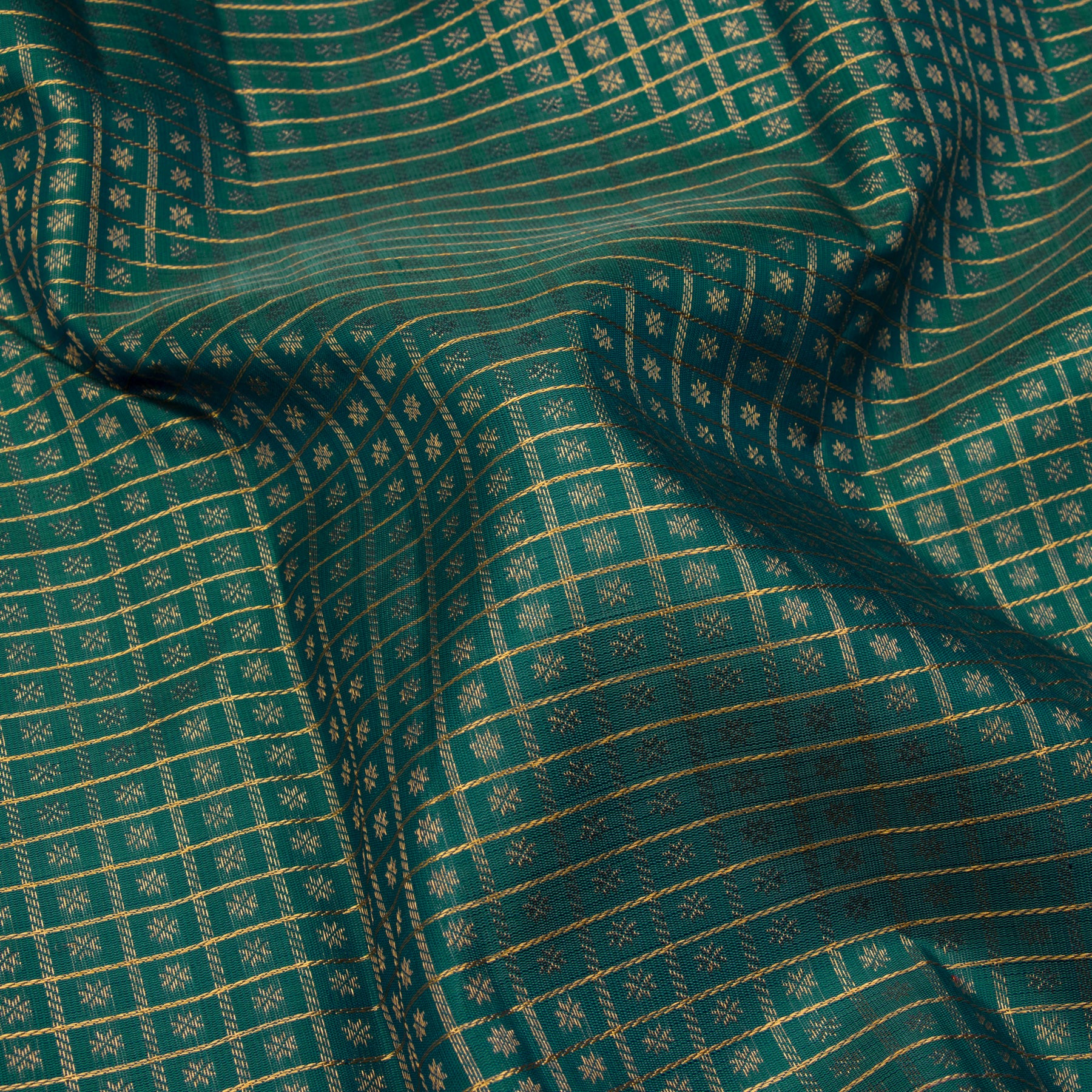 Kanakavalli Kanjivaram Silk Sari 23-599-HS001-13951 - Fabric View