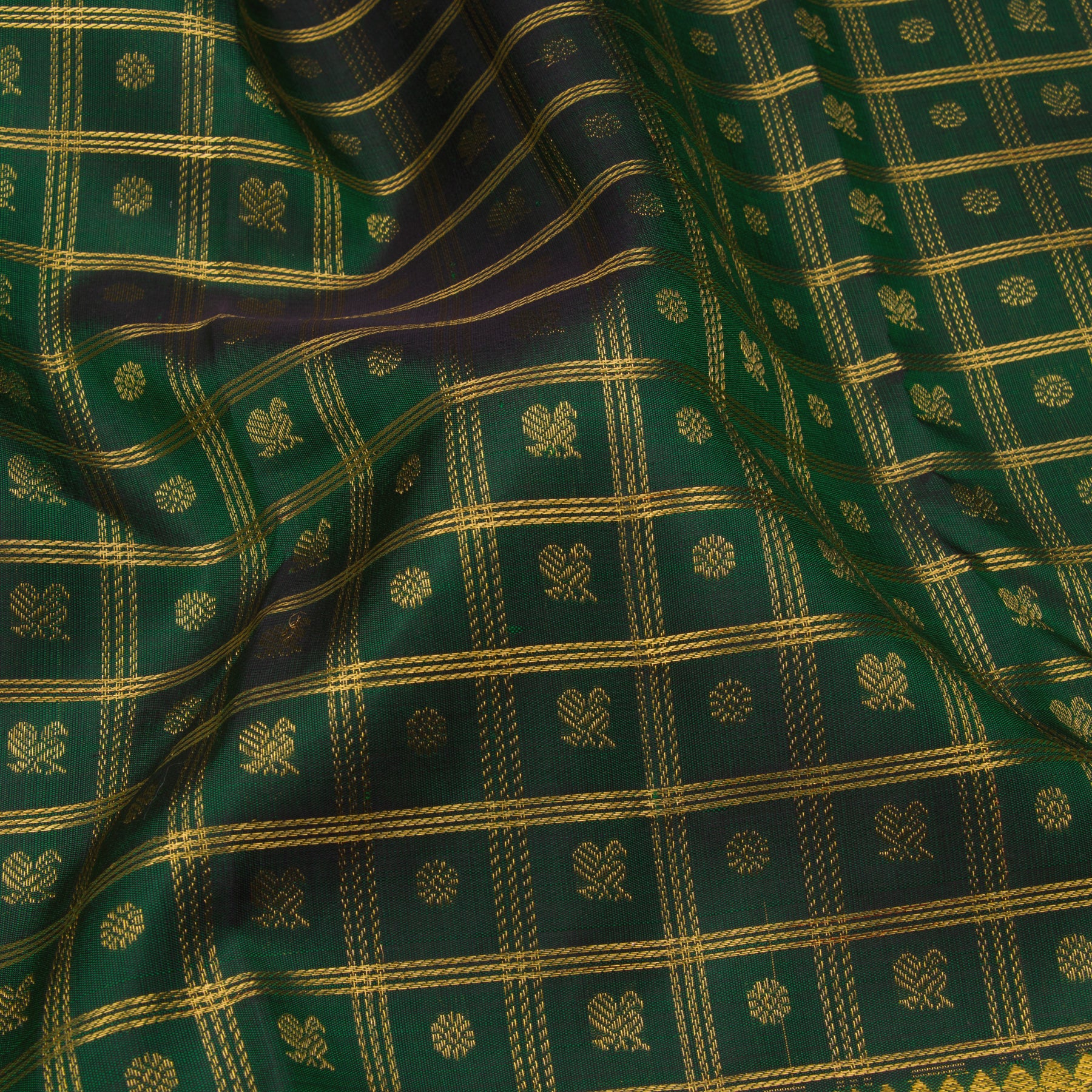 Kanakavalli Kanjivaram Silk Sari 23-611-HS001-14480 - Fabric View