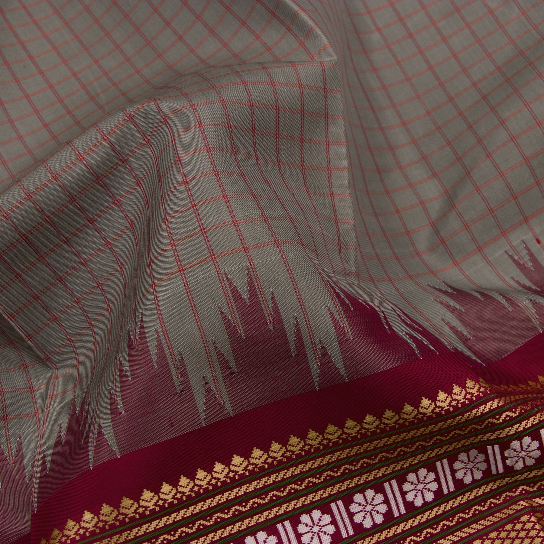 Kanakavalli Kanjivaram Silk Sari 23-613-HS001-02212 - Fabric View