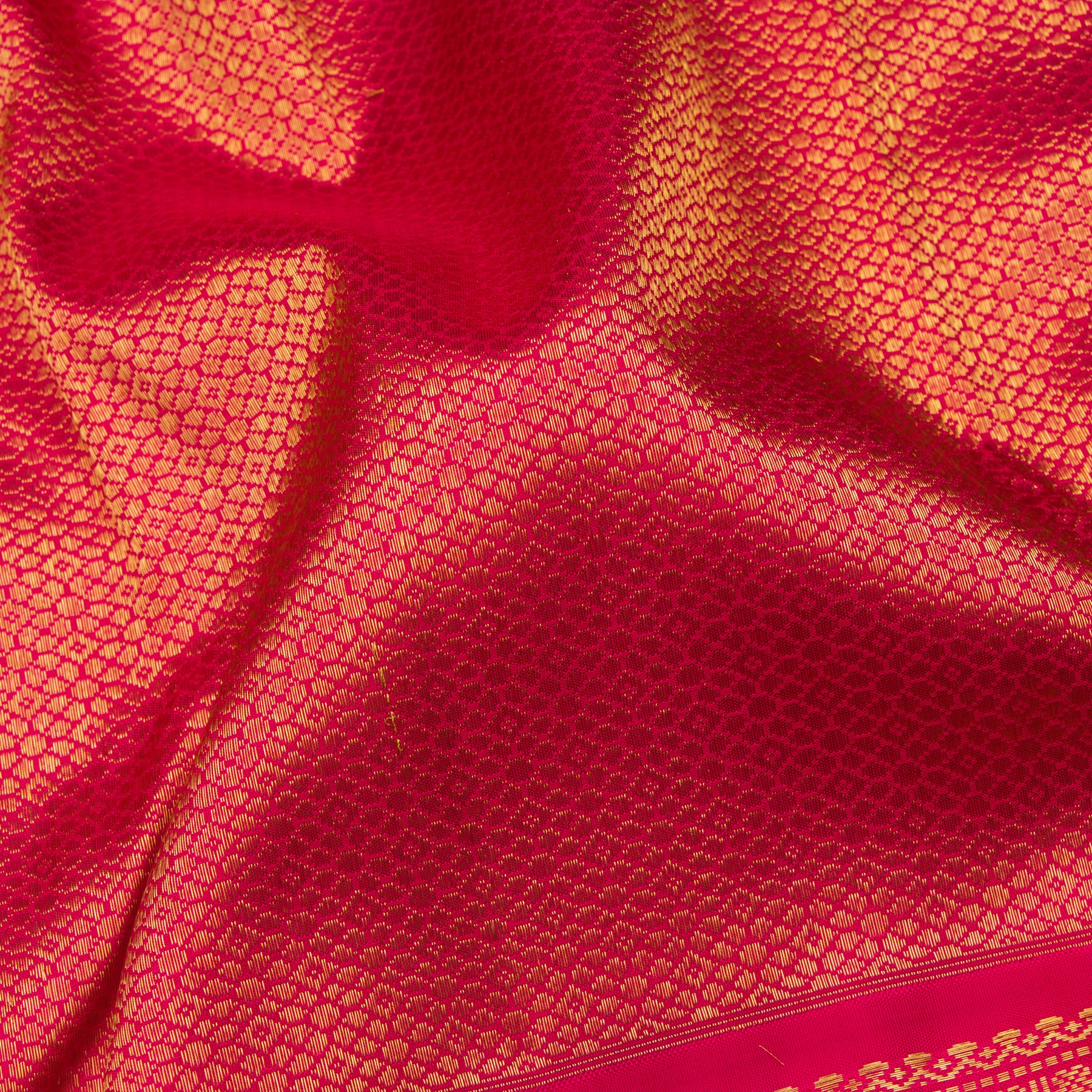 Kanakavalli Kanjivaram Silk Sari 24-040-HS001-06882 - Fabric View