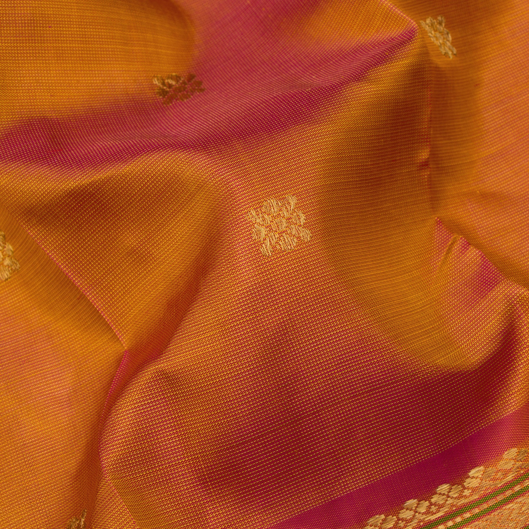 Kanakavalli Kanjivaram Silk Sari 24-040-HS001-12338 - Fabric View