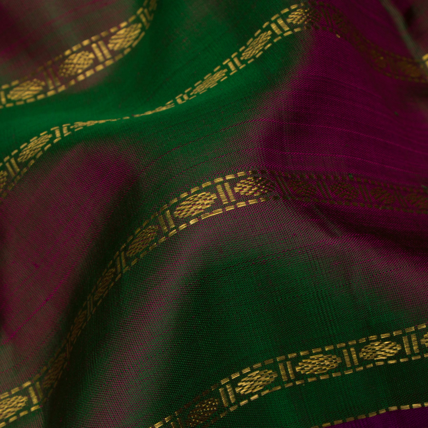 Kanakavalli Kanjivaram Silk Sari 24-041-HS001-02378 - Fabric View
