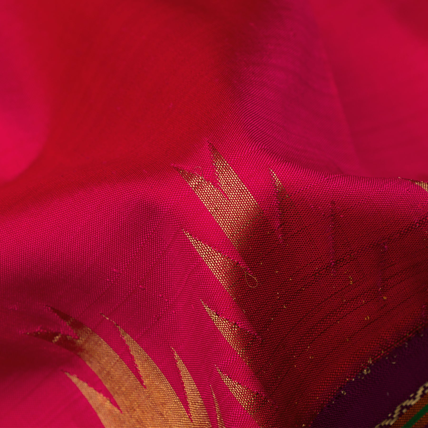 Kanakavalli Kanjivaram Silk Sari 24-041-HS001-08105 - Fabric View