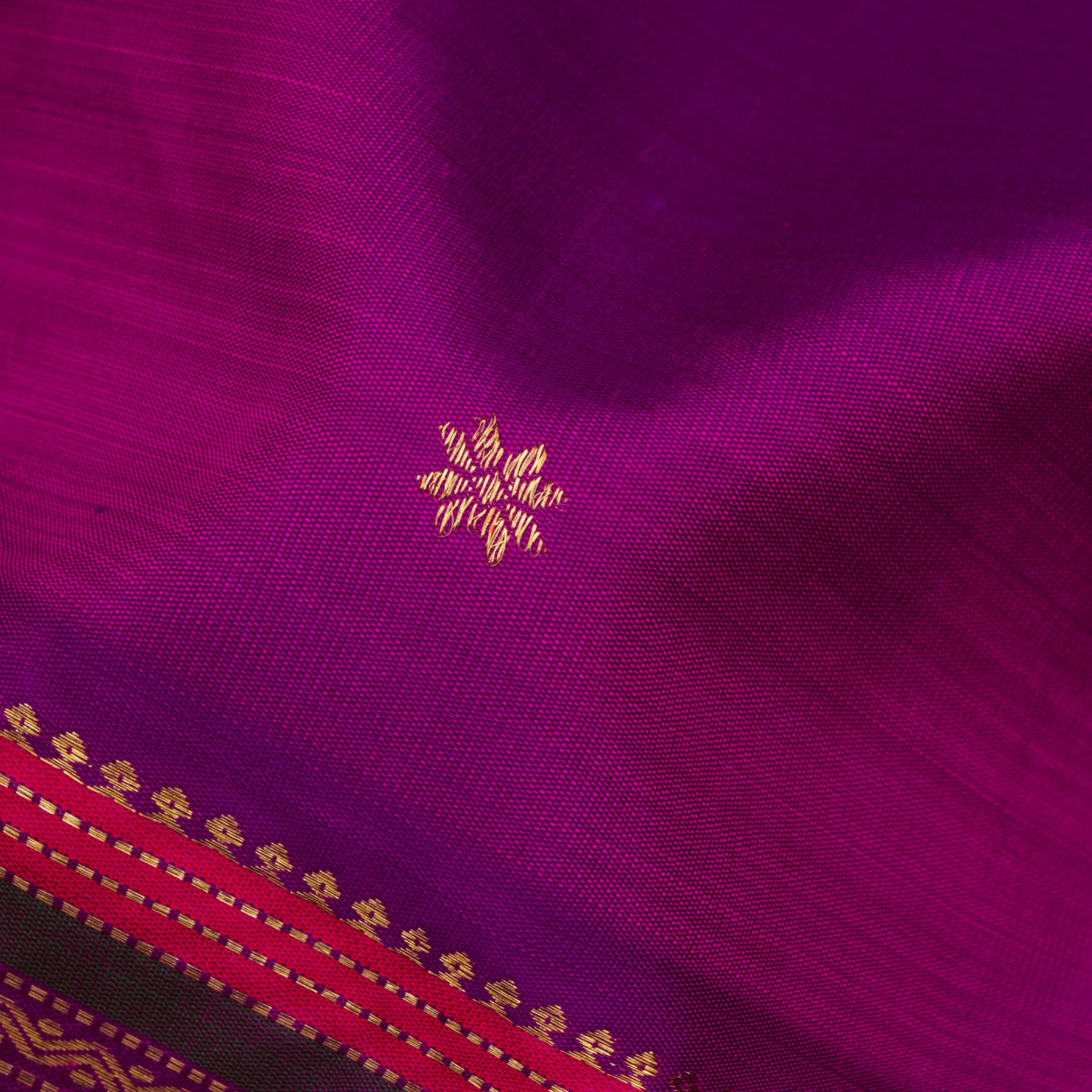 Kanakavalli Kanjivaram Silk Sari 24-041-HS001-11968 - Fabric View