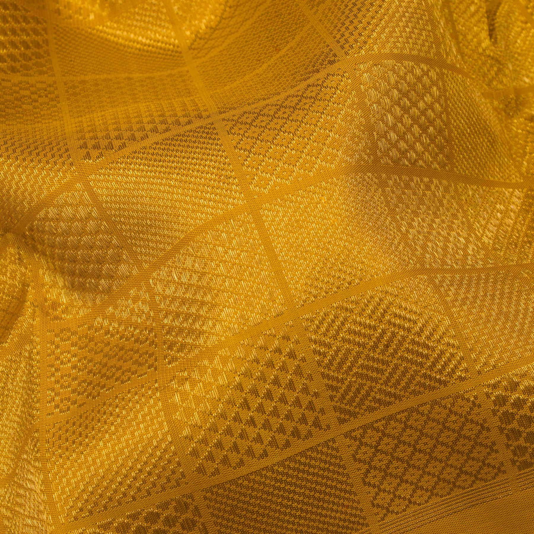 Kanakavalli Kanjivaram Silk Sari 24-041-HS001-12425 - Fabric View