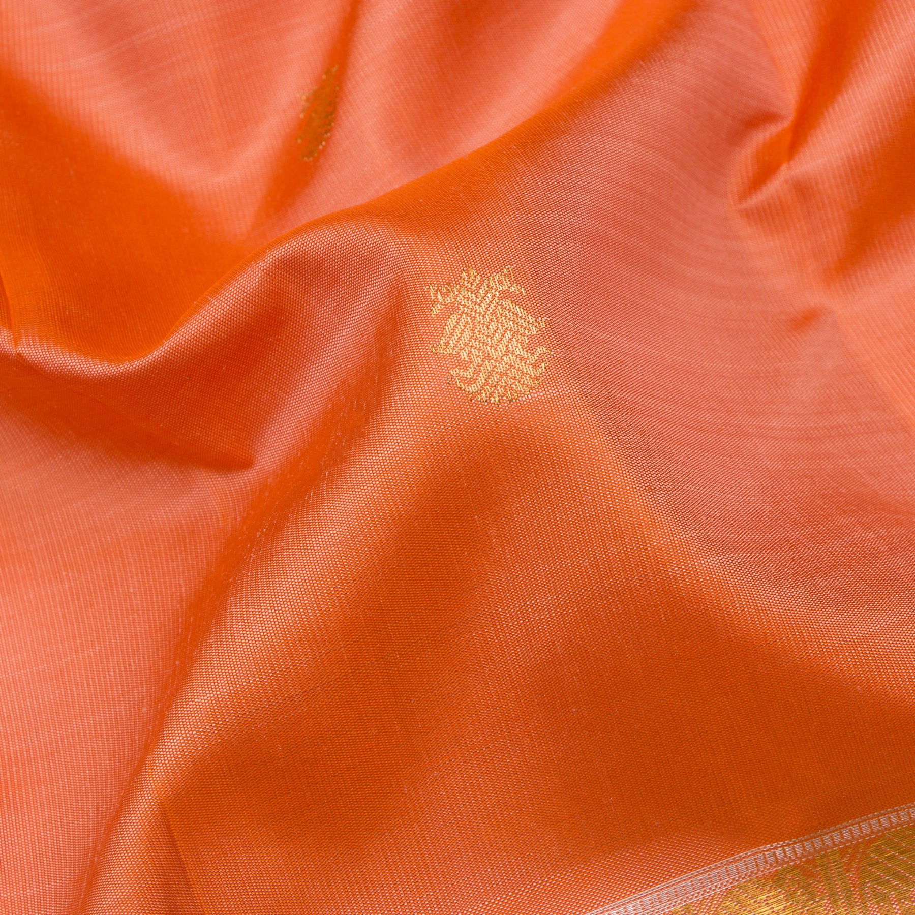 Kanakavalli Kanjivaram Silk Sari 24-110-HS001-00589 - Fabric View
