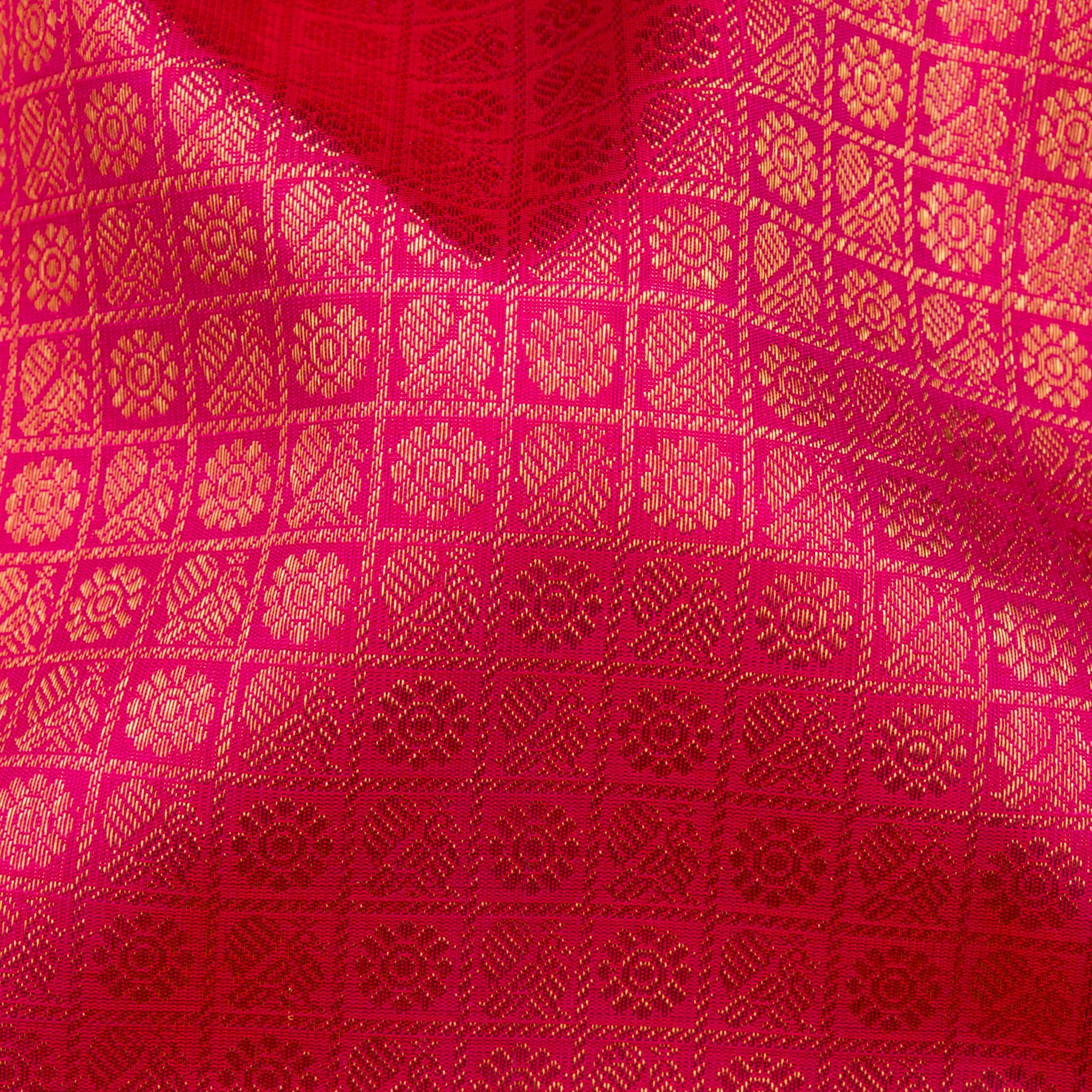 Kanakavalli Kanjivaram Silk Sari 24-110-HS001-00649 - Fabric View