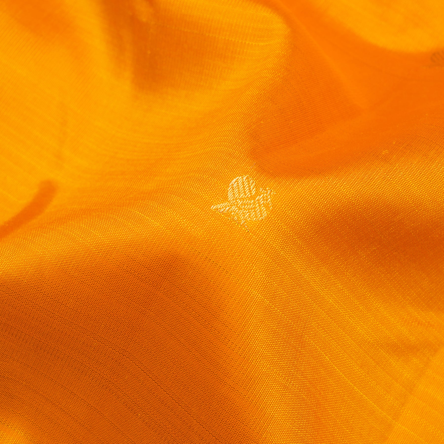 Kanakavalli Kanjivaram Silk Sari 24-110-HS001-01763 - Fabric View