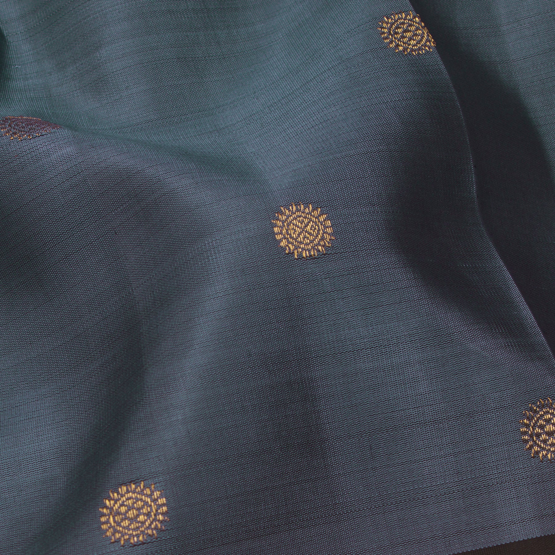 Kanakavalli Kanjivaram Silk Sari 24-110-HS001-01820 - Fabric View