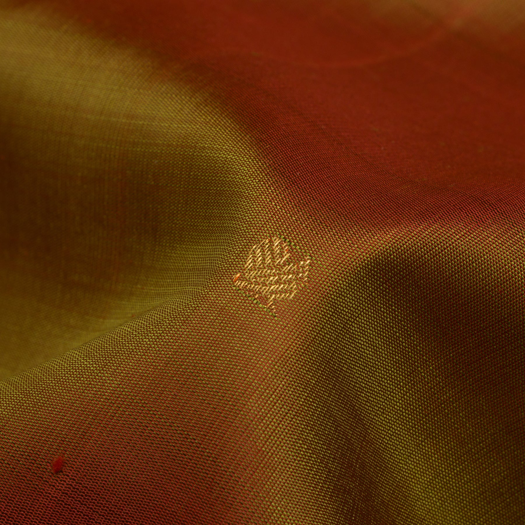 Kanakavalli Kanjivaram Silk Sari 24-110-HS001-01832 - Fabric View