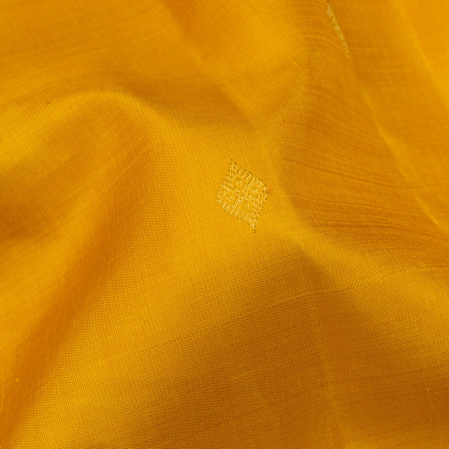 Kanakavalli Kanjivaram Silk Sari 24-110-HS001-07522 - Fabric View