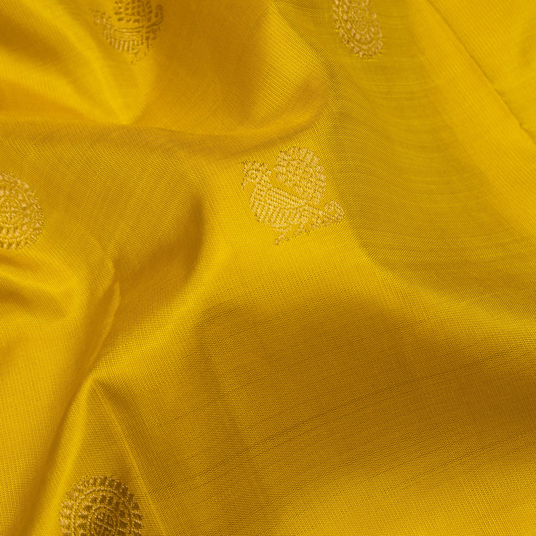 Kanakavalli Kanjivaram Silk Sari 24-110-HS001-07931 - Fabric View