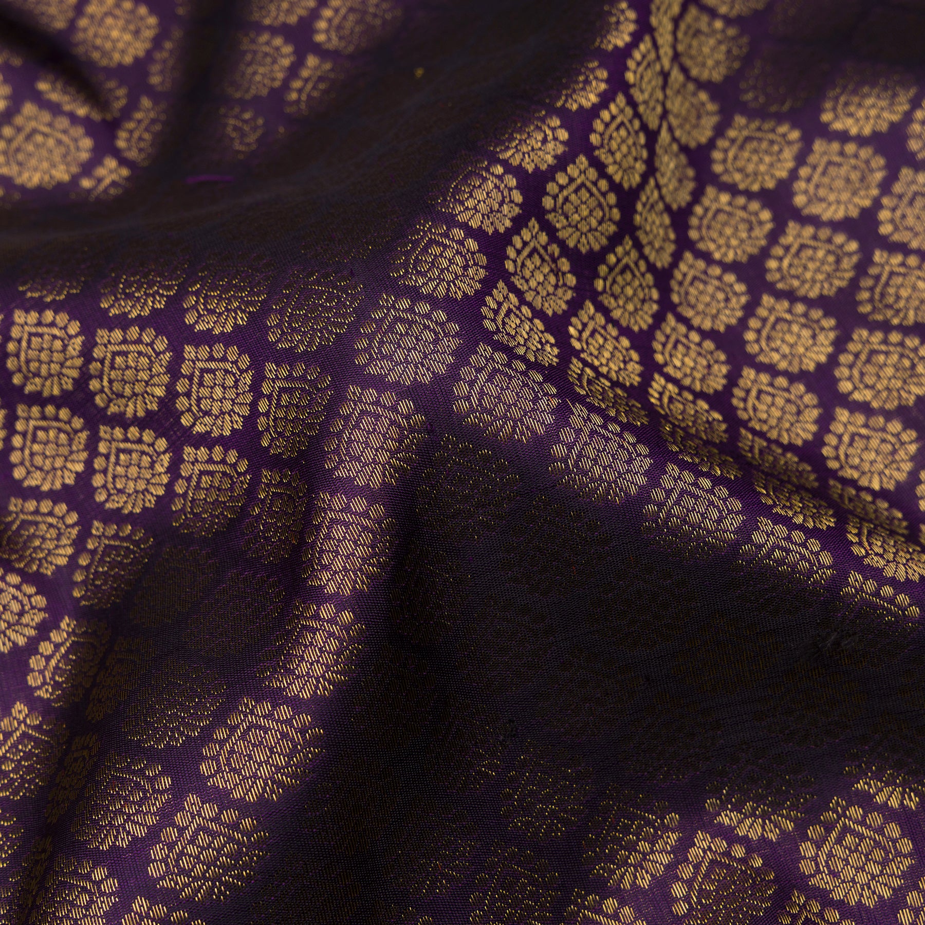Kanakavalli Kanjivaram Silk Sari 24-110-HS001-10234 - Fabric View