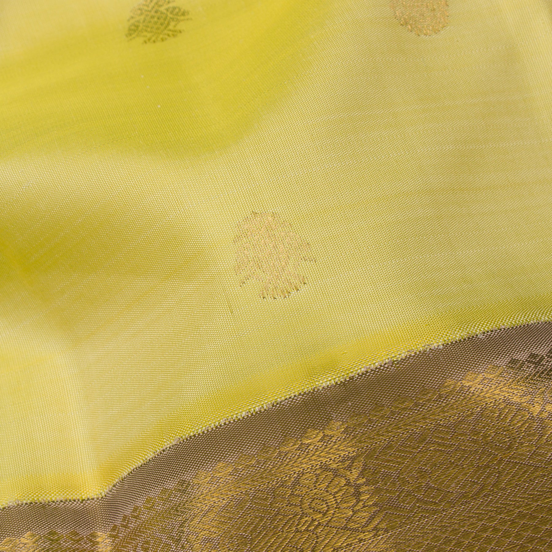 Kanakavalli Kanjivaram Silk Sari 24-110-HS001-10284 - Fabric View