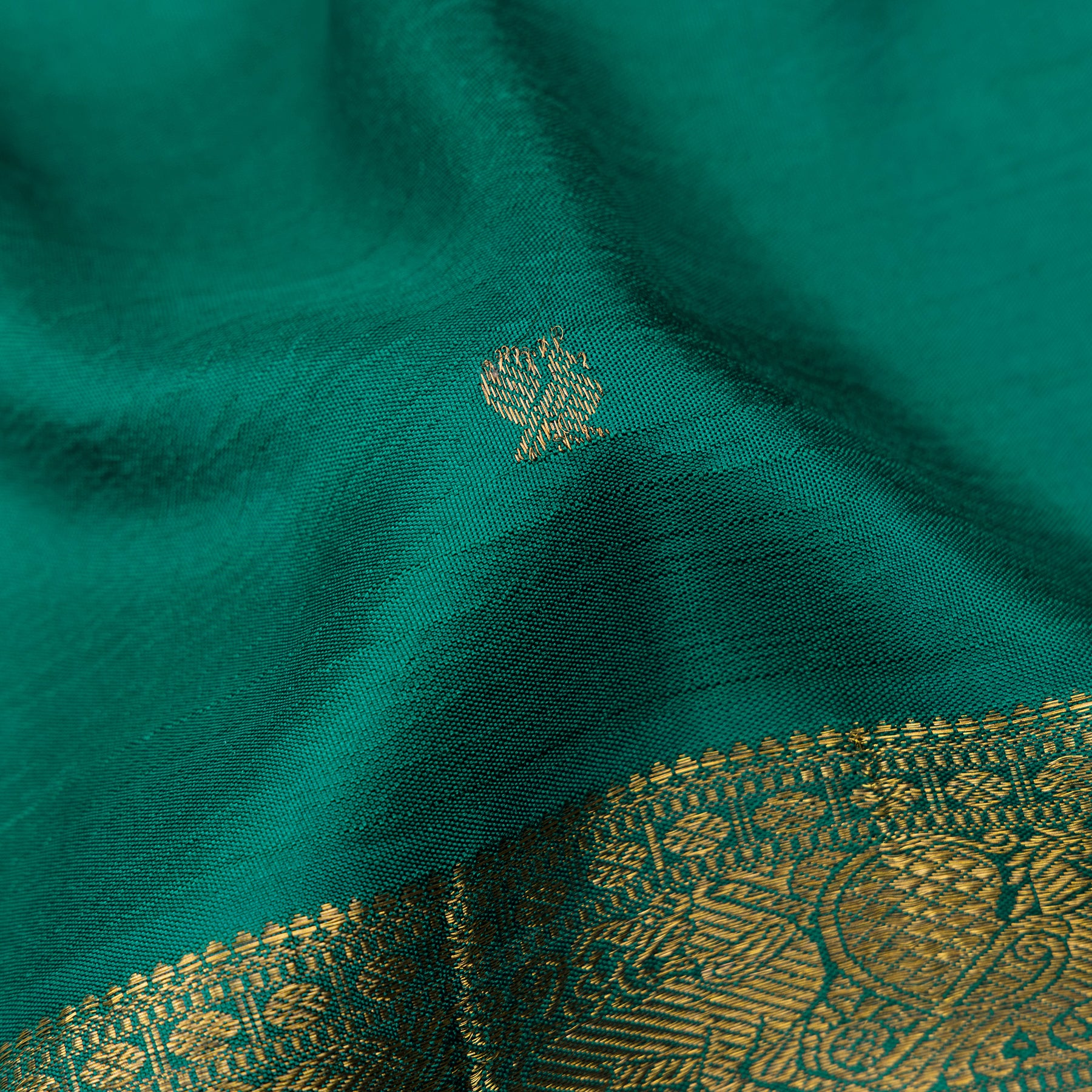 Kanakavalli Kanjivaram Silk Sari 24-110-HS001-11357