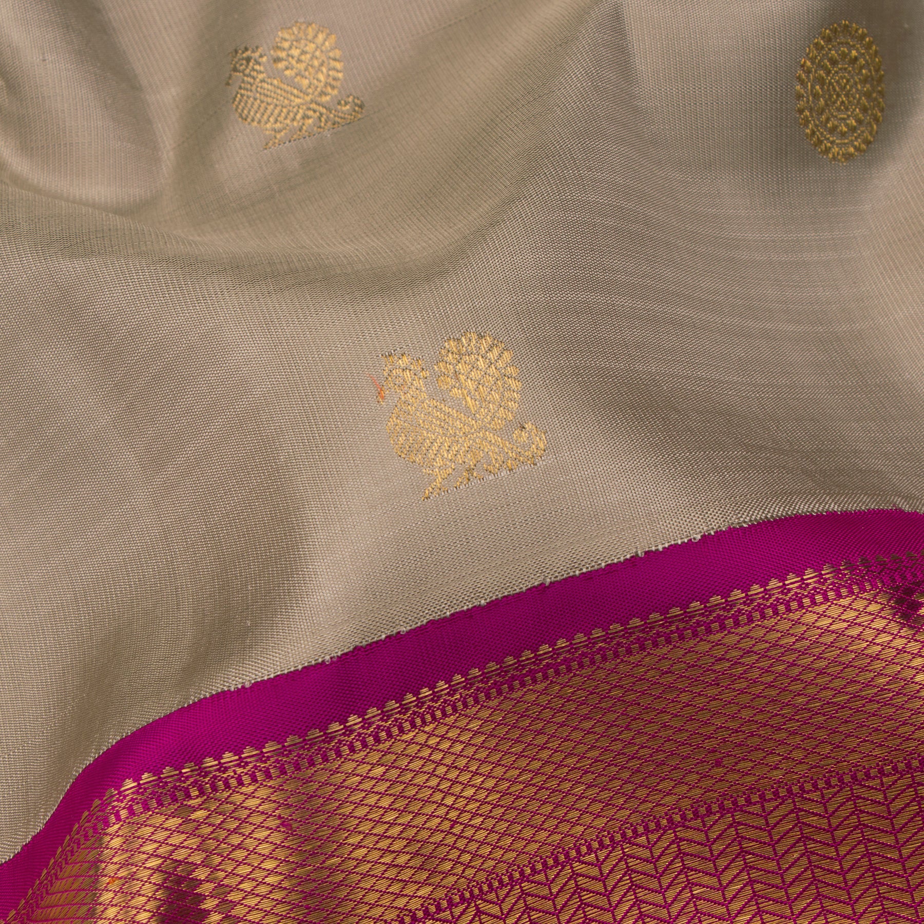 Kanakavalli Kanjivaram Silk Sari 24-110-HS001-13016 - Fabric View