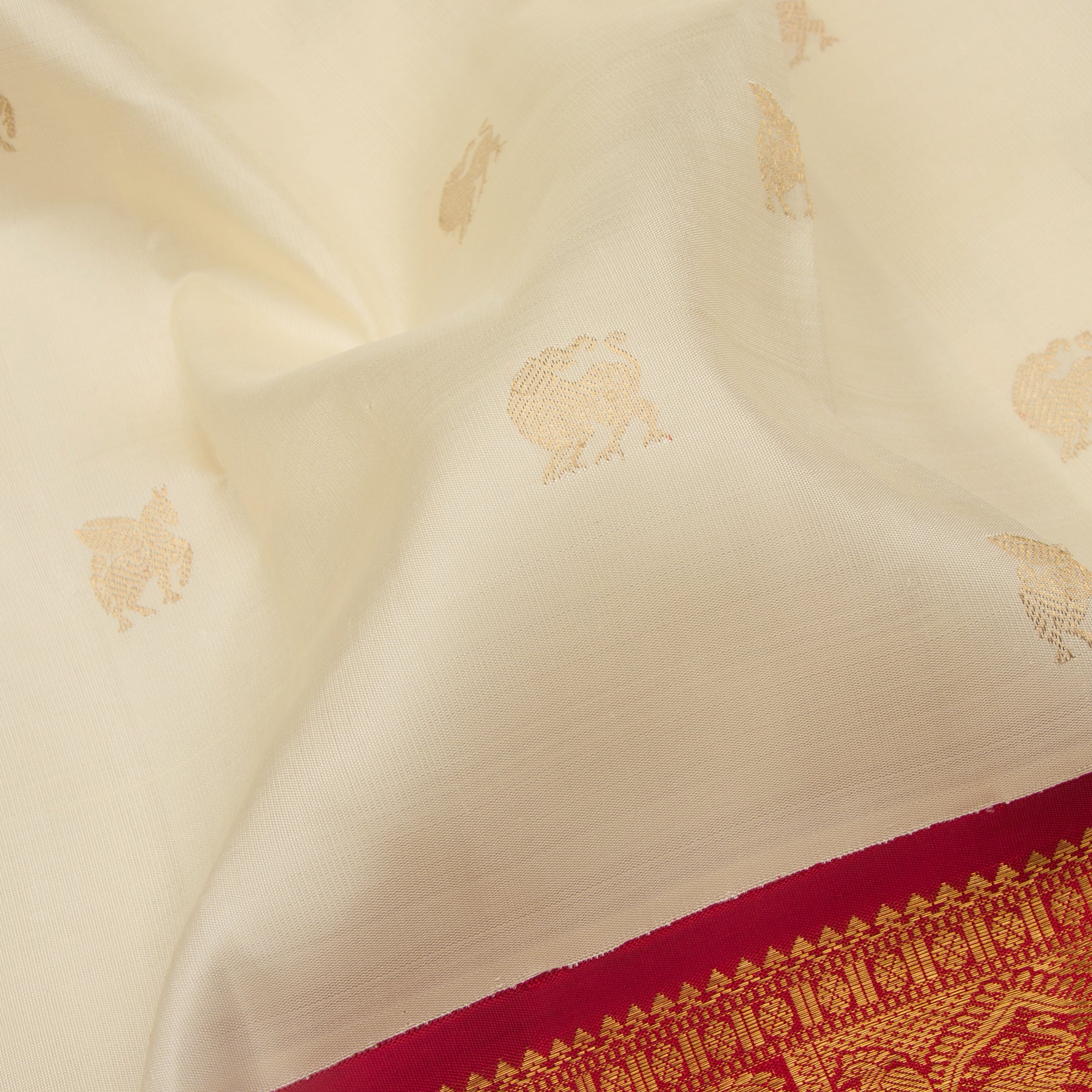 Kanakavalli Kanjivaram Silk Sari 24-110-HS001-13022 - Fabric View