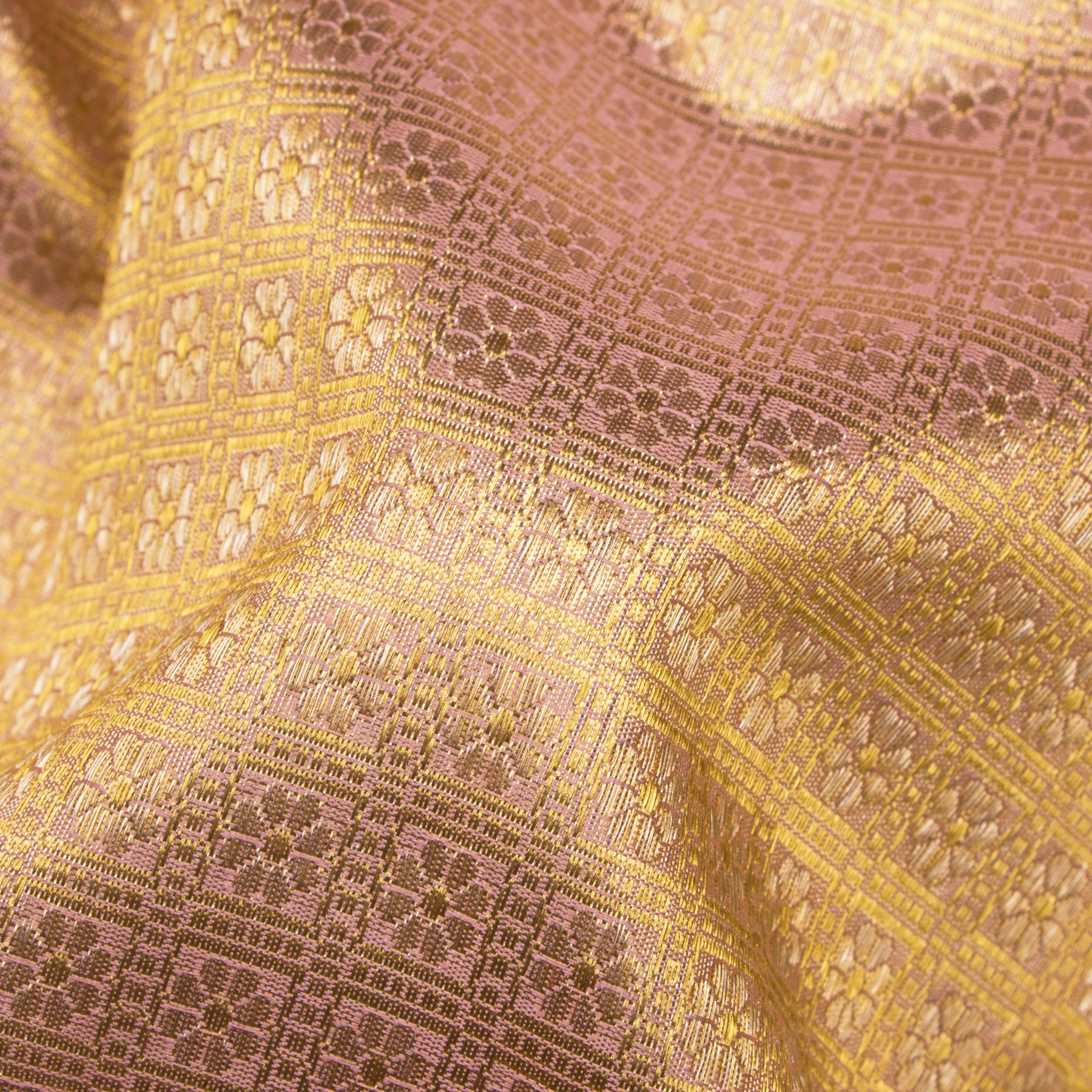 Kanakavalli Kanjivaram Silk Sari 24-110-HS001-13112 - Fabric View