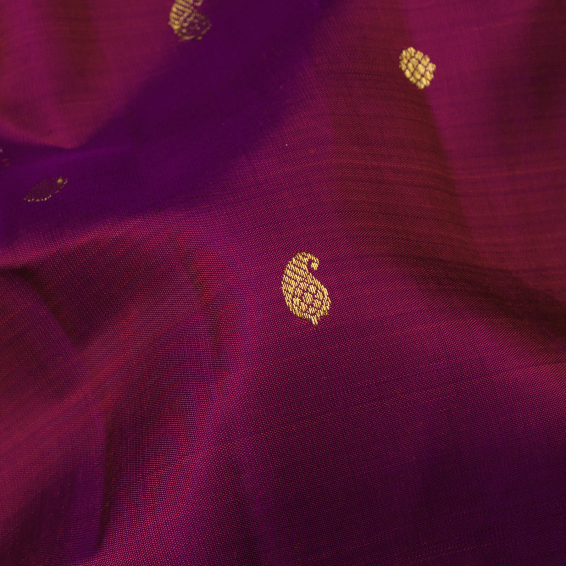 Kanakavalli Kanjivaram Silk Sari 24-110-HS001-13996 - Fabric View