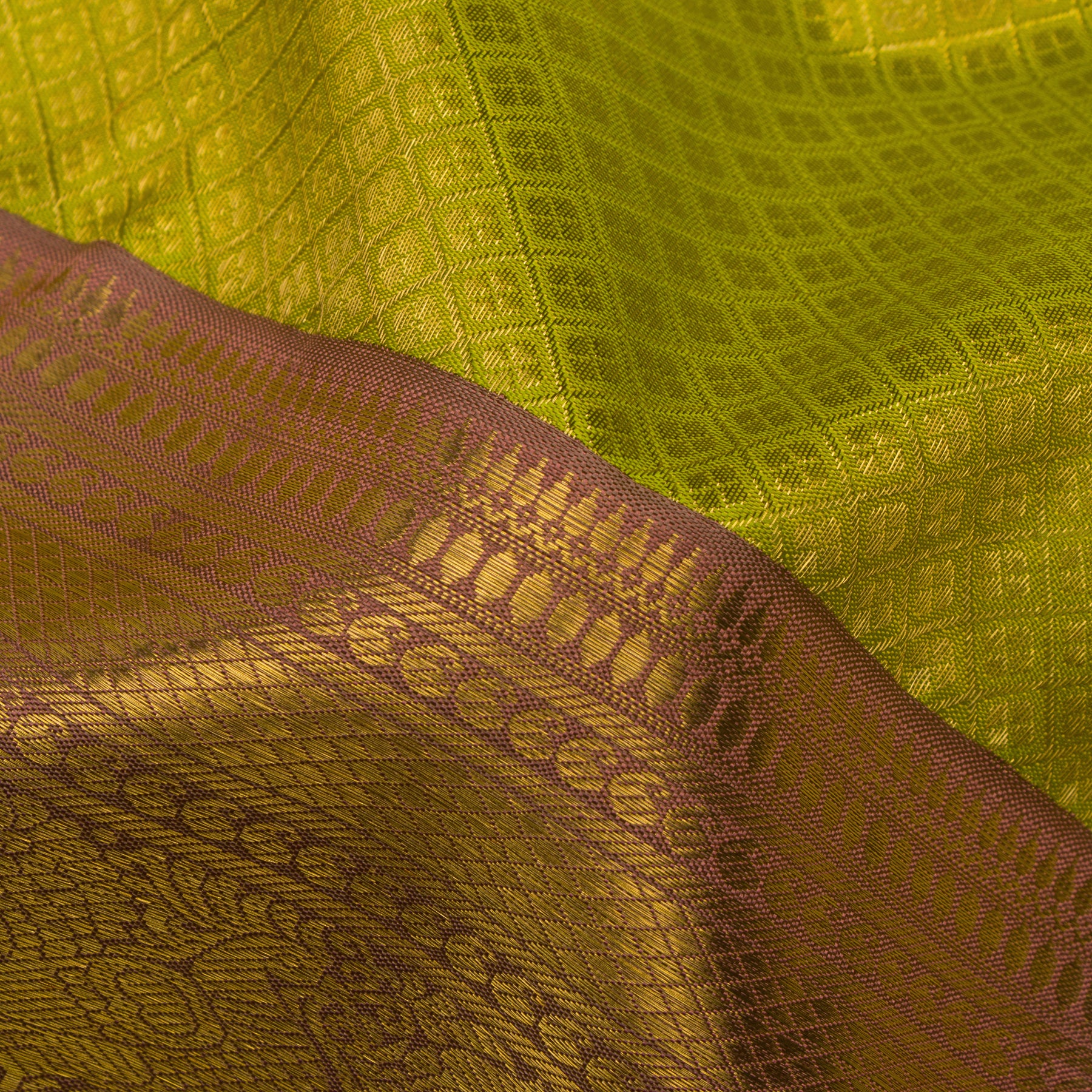 Kanakavalli Kanjivaram Silk Sari 24-110-HS001-14069 - Fabric View