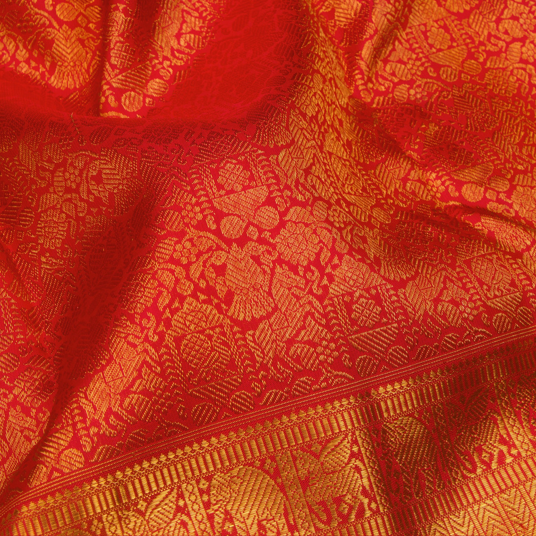 Kanakavalli Kanjivaram Silk Sari 24-110-HS001-14501 - Fabric View