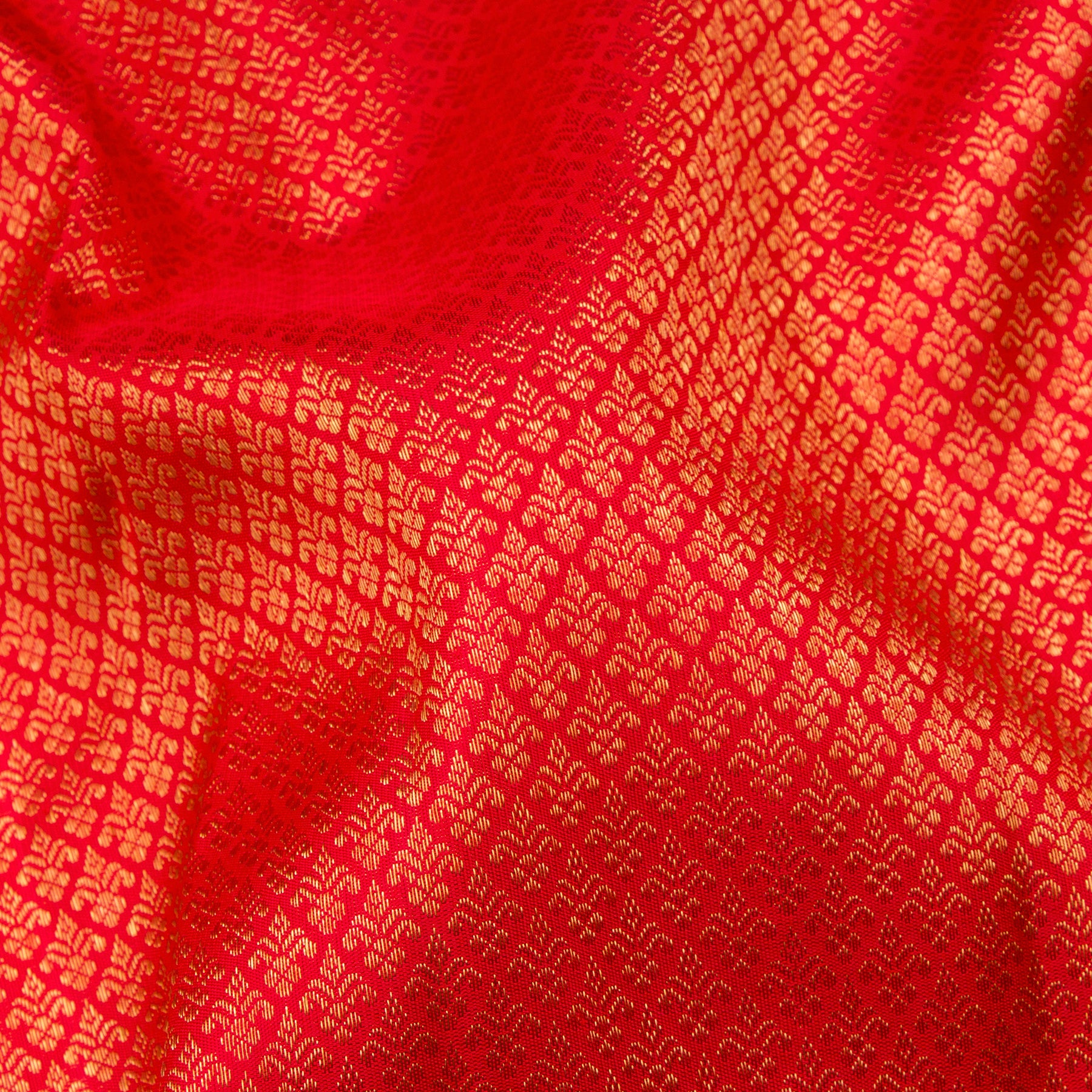 Kanakavalli Kanjivaram Silk Sari 24-110-HS001-14516 - Fabric View
