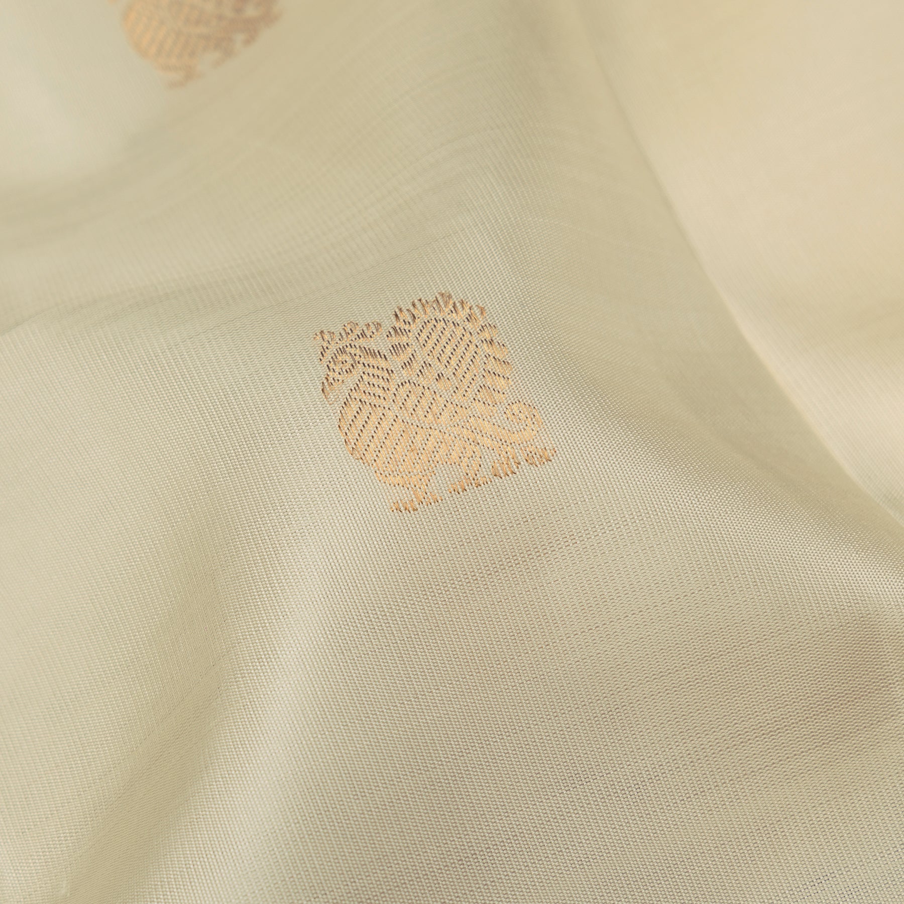 Kanakavalli Kanjivaram Silk Sari 24-110-HS001-14517 - Fabric View