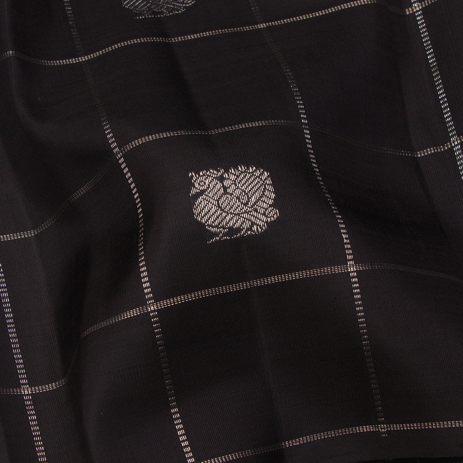 Kanakavalli Kanjivaram Silk Sari 24-595-HS001-09955 - Fabric View