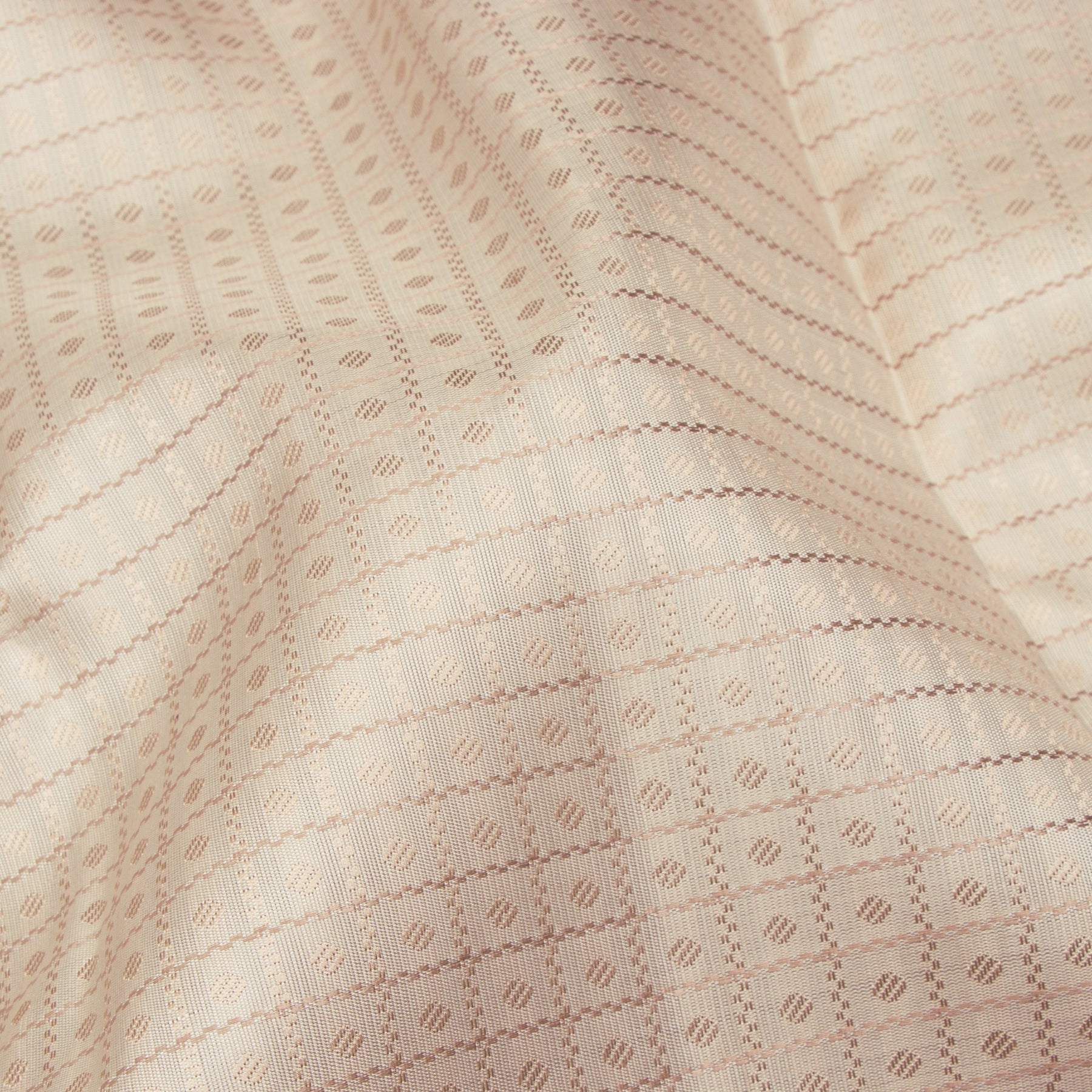 Kanakavalli Kanjivaram Silk Sari 24-595-HS001-01702 - Fabric View