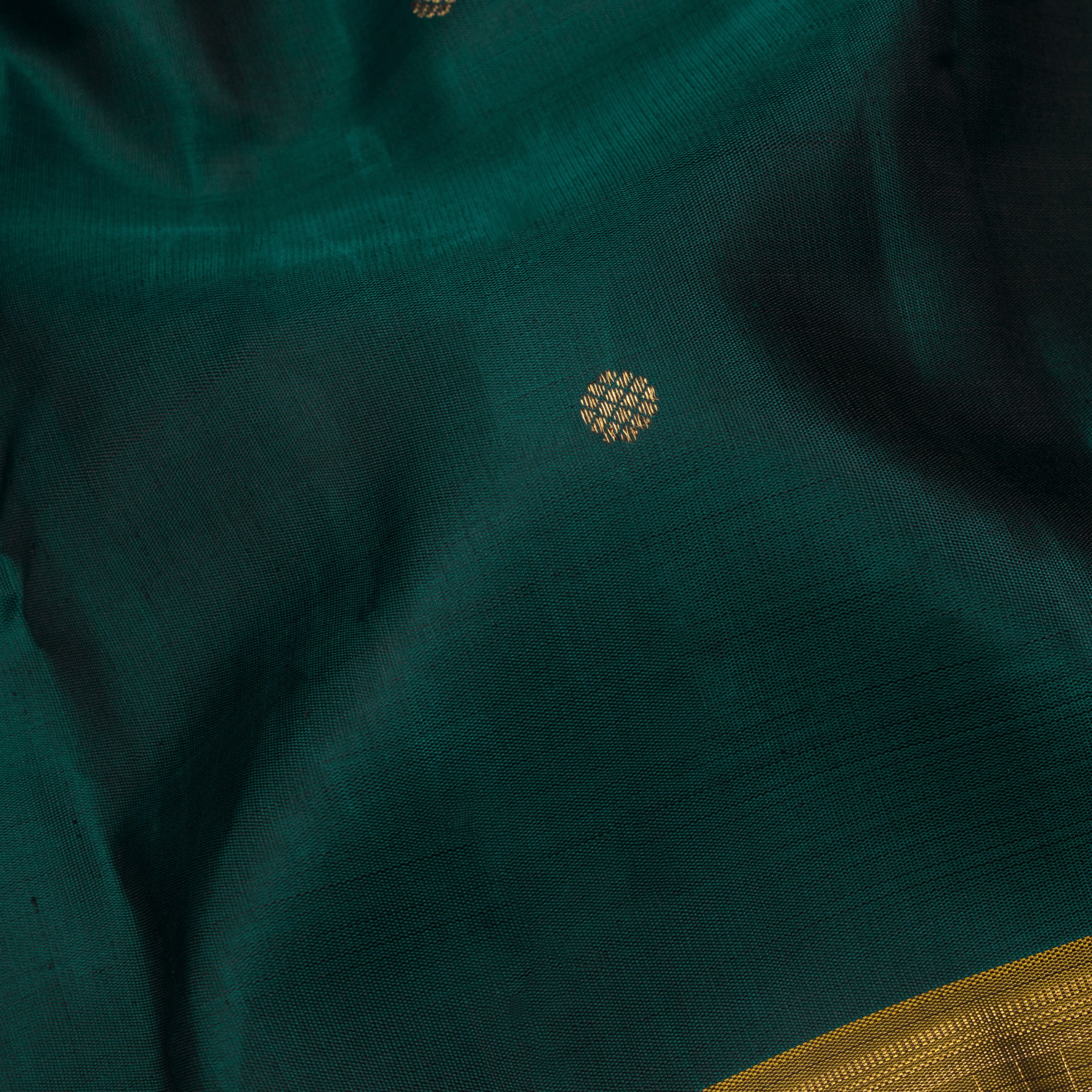 Kanakavalli Kanjivaram Silk Sari 24-595-HS001-12845 - Fabric View
