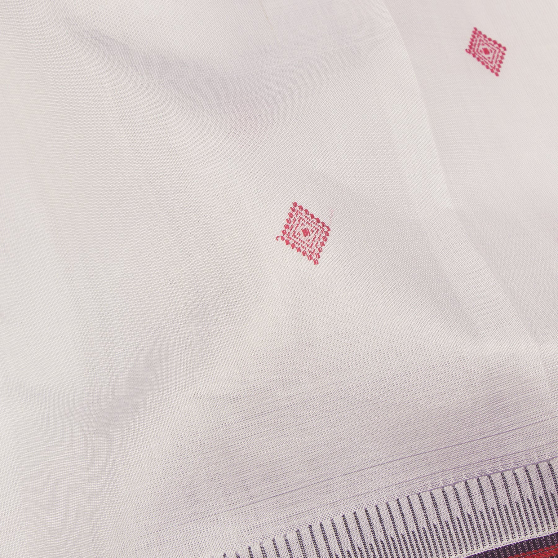 Kanakavalli Kanjivaram Silk Sari 24-595-HS001-13767 - Fabric View