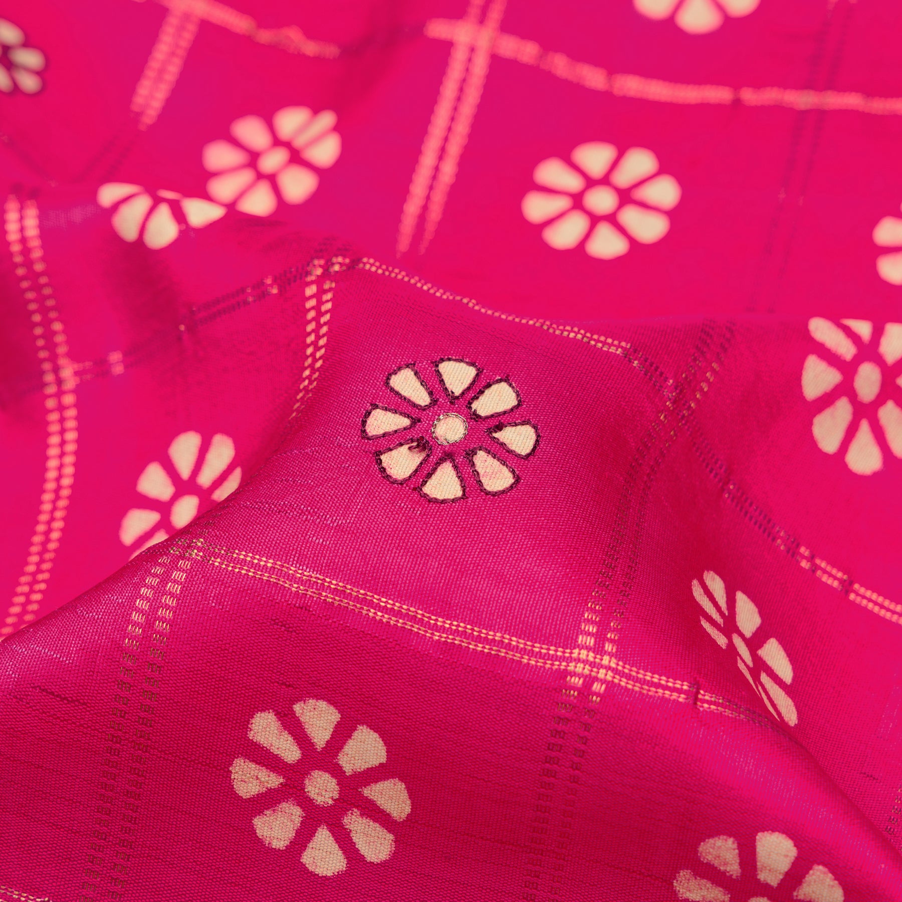 Kanakavalli Kanjivaram Silk Sari 24-599-HS001-10095 - Fabric View