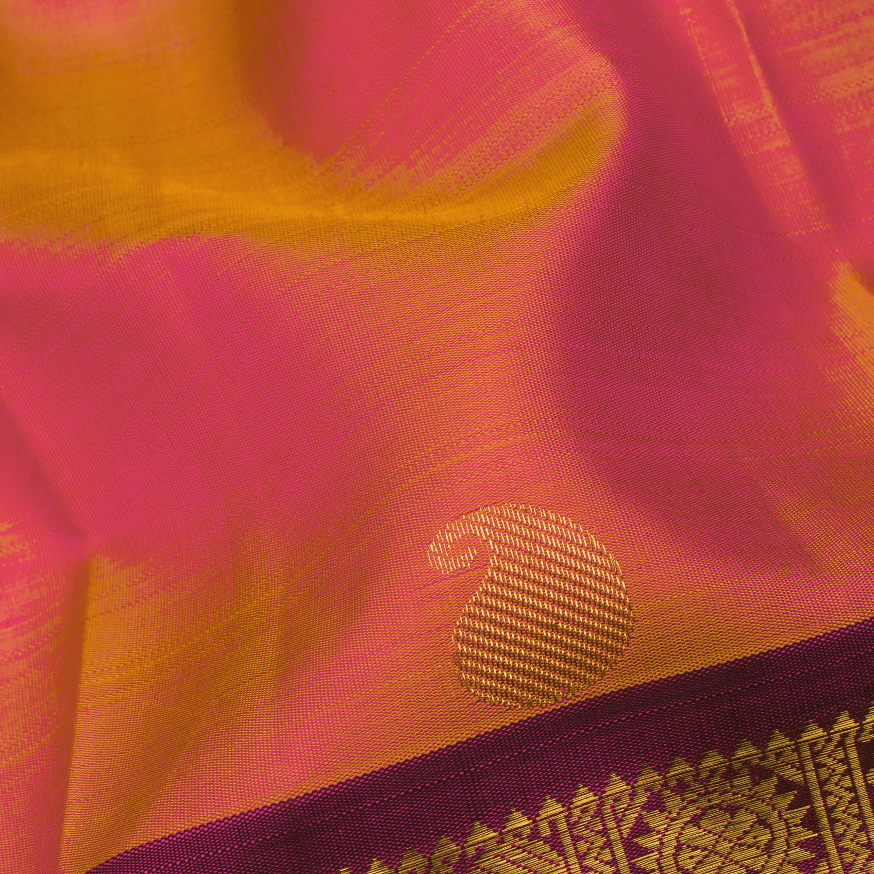 Kanakavalli Kanjivaram Silk Sari 24-599-HS001-12571 - Fabric View