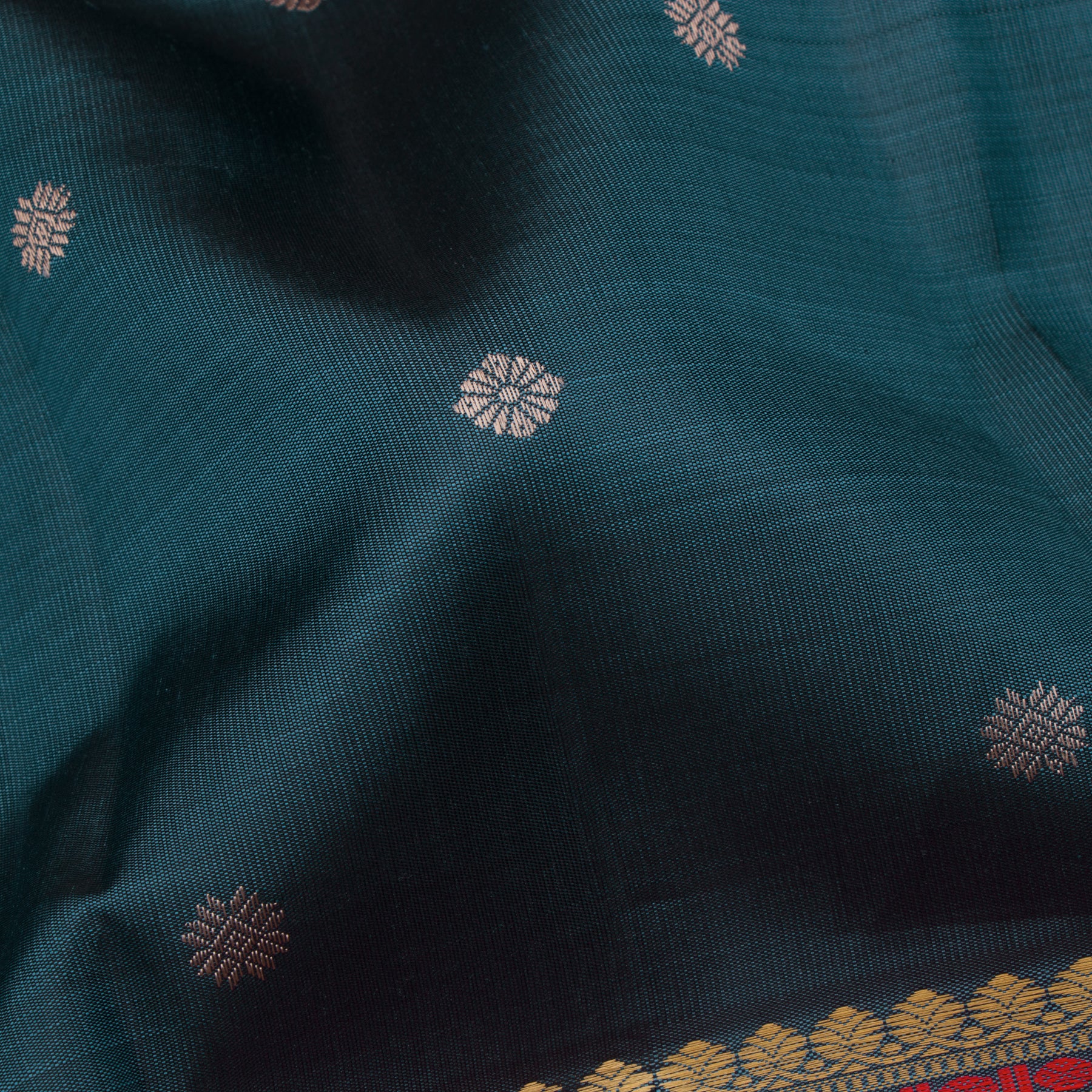 Kanakavalli Kanjivaram Silk Sari 24-599-HS001-13501 - Fabric View