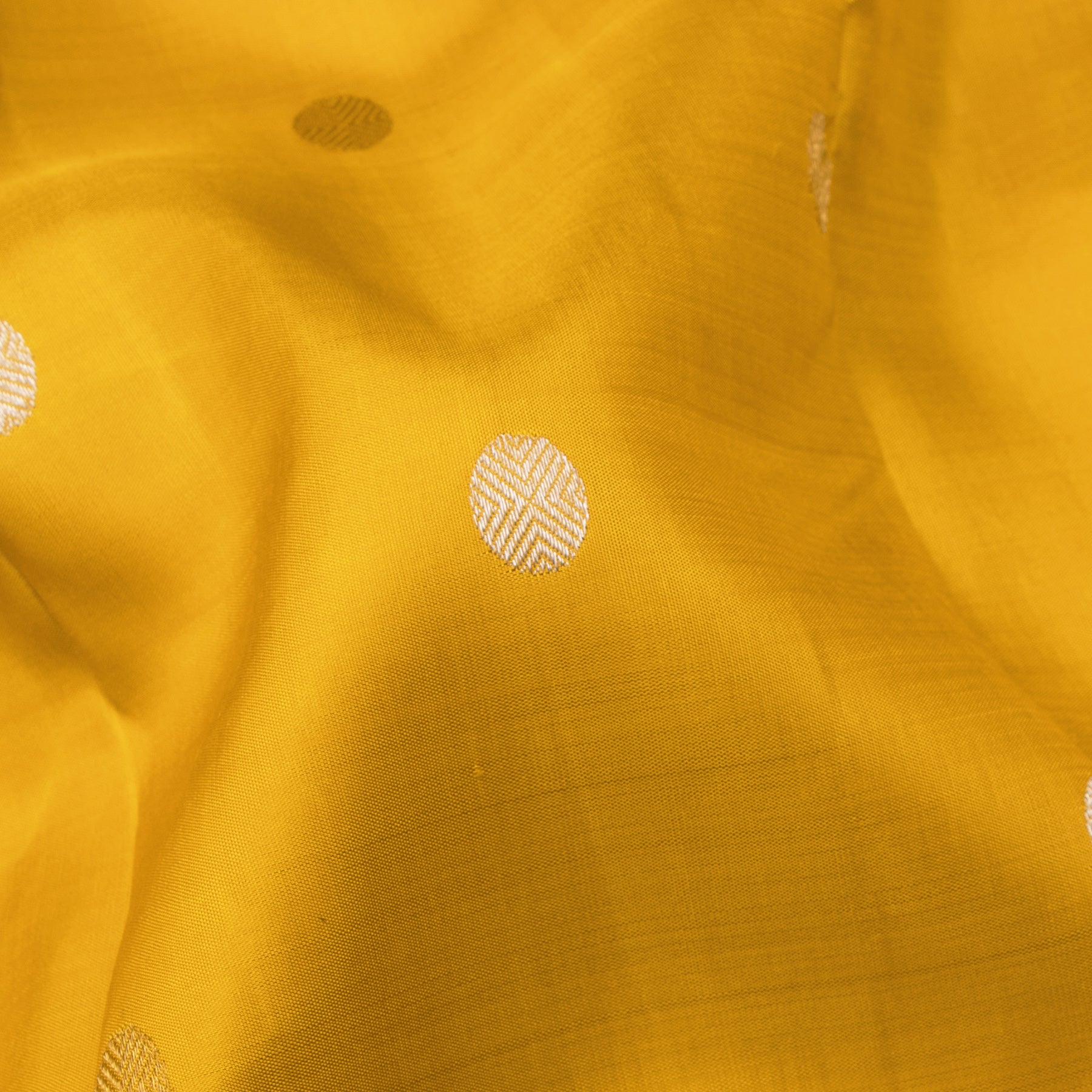 Kanakavalli Kanjivaram Silk Sari 24-611-HS001-12205 - Fabric View
