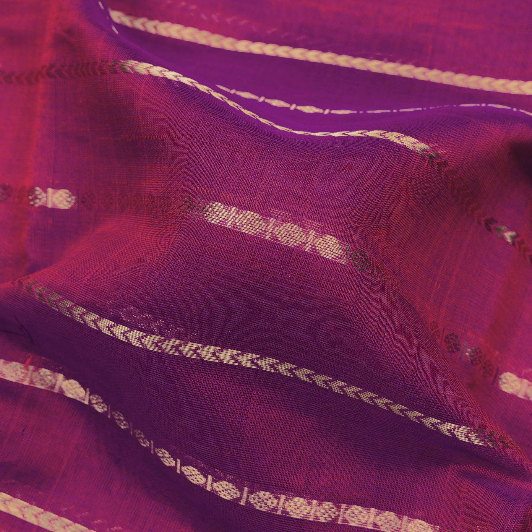 Kanakavalli Silk/Cotton Sari 24-613-HS005-05803 - Fabric View