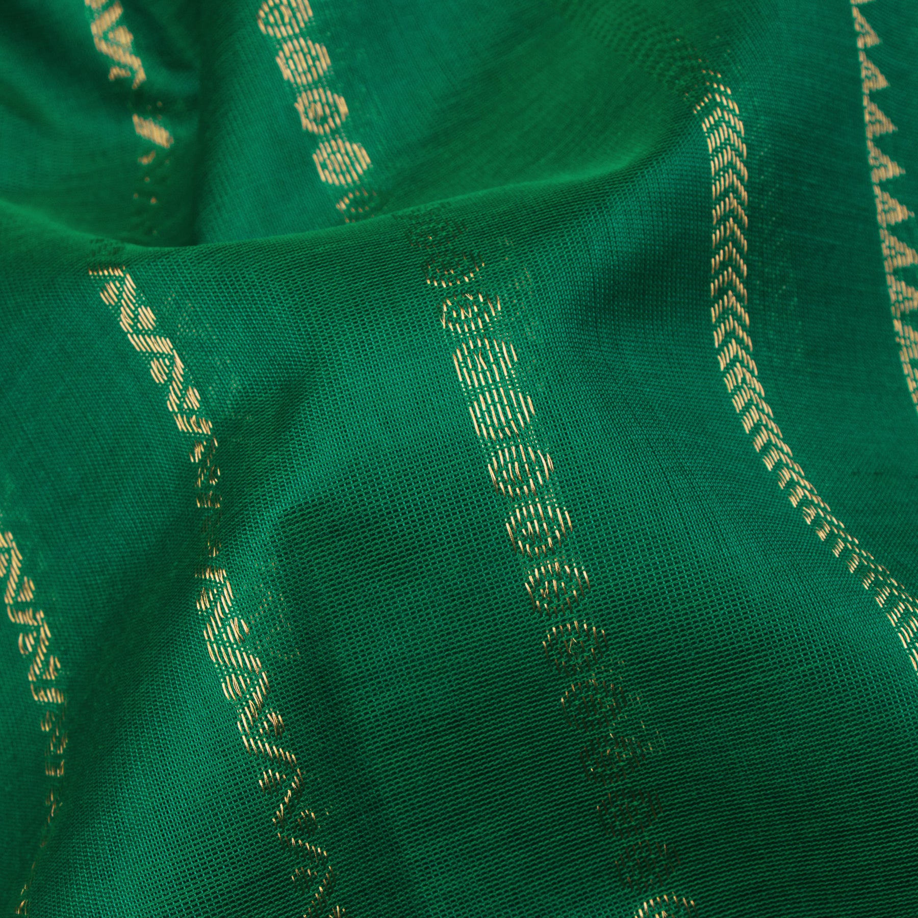 Kanakavalli Silk/Cotton Sari 24-613-HS005-14115 - Fabric View