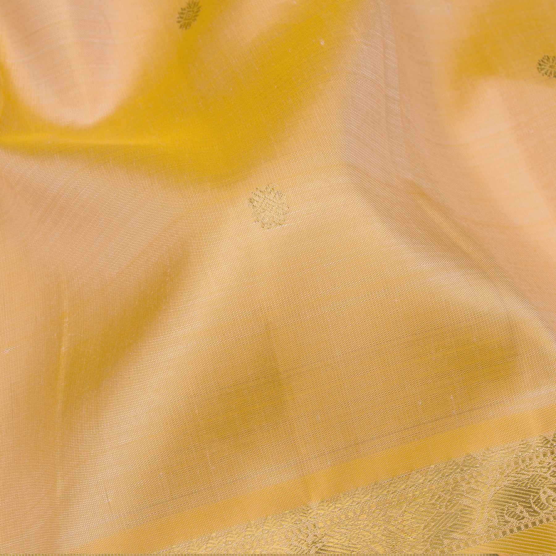 Kanakavalli Kanjivaram Silk Sari 24-615-HS001-08353 - Fabric View
