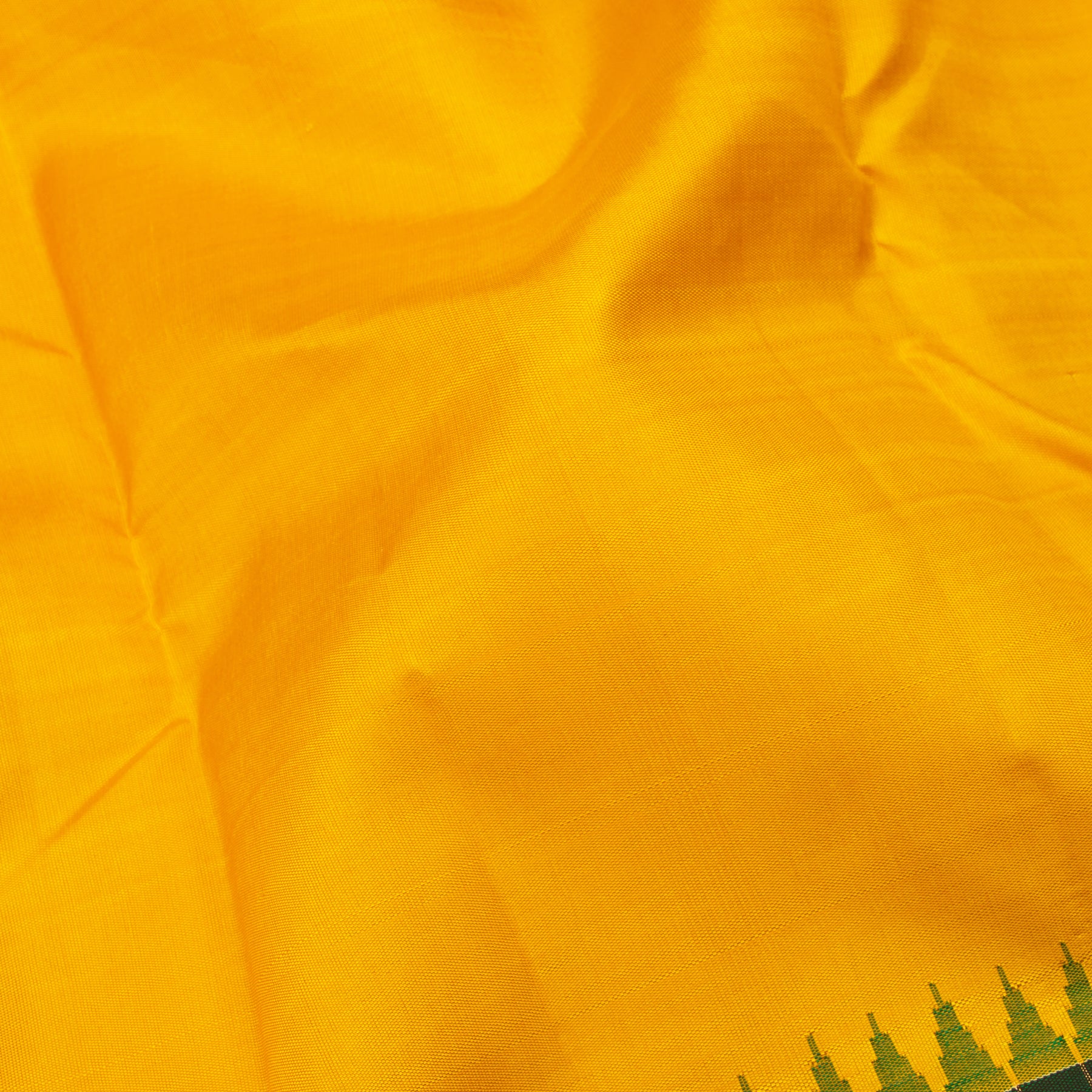 Kanakavalli Kanjivaram Silk Sari 24-615-HS001-10906 - Fabric View